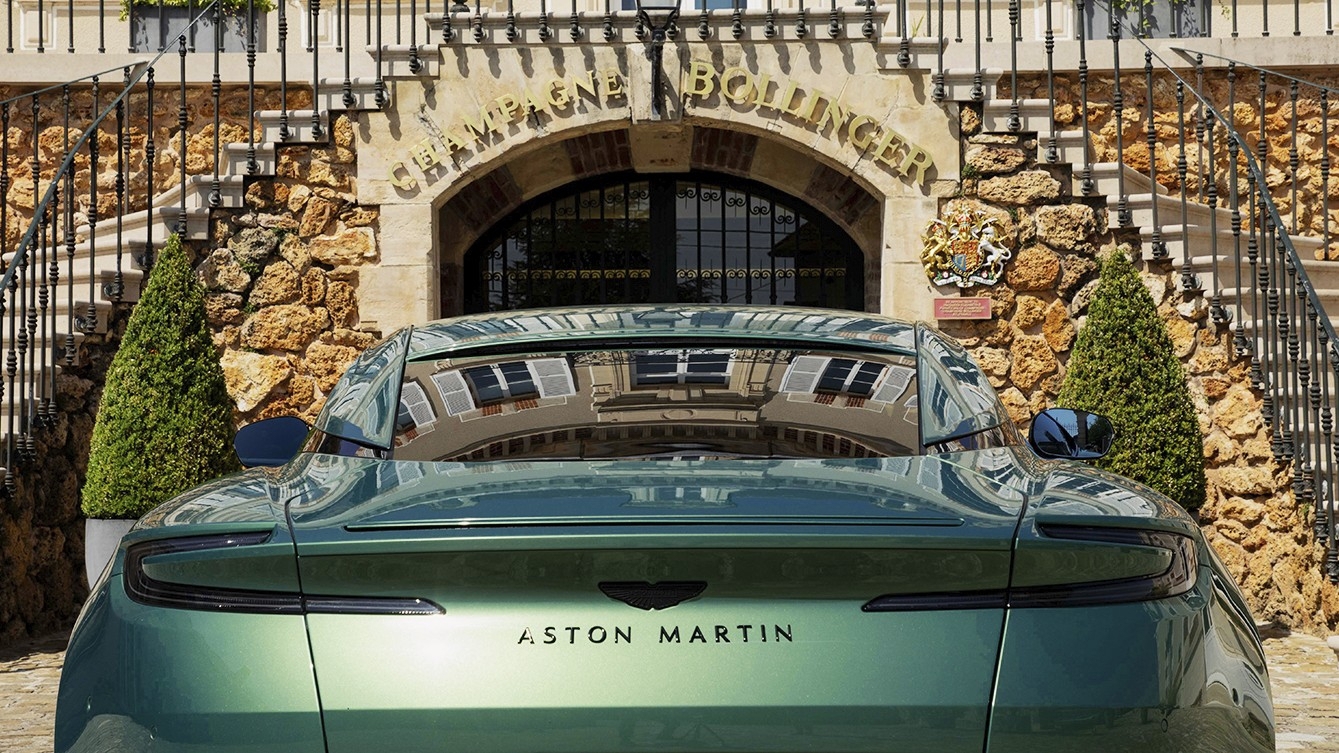 Aston, Bond och Bollinger. Foto: CNP