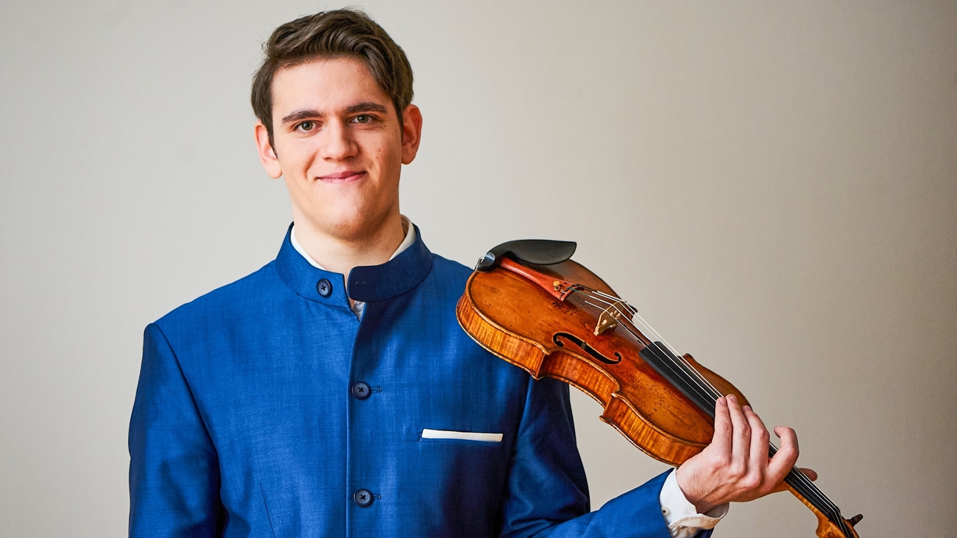 Lorenz Karls är en av finalisterna som gör upp om Solistpriset. Redan som 16-åring debuterade han som solist under Mozartwoche Salzburg med Mozarteum Sinfonieorchester. Foto: Alexandra Pawloff