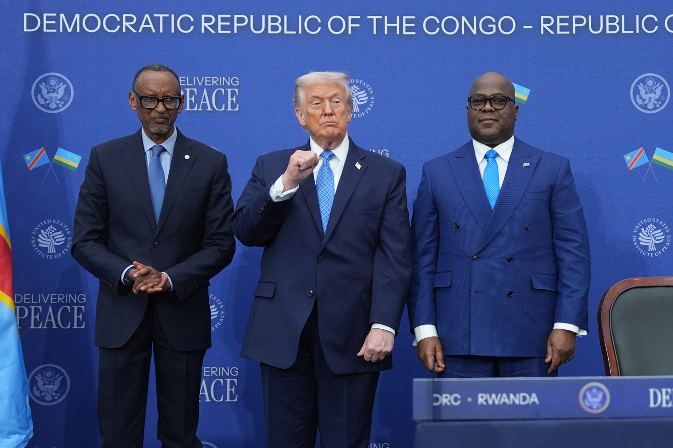 USA.s president Donald Trump tillsammans med Rwandas president Paul Kagame och Kongo-Kinshasas motsvarighet Felix Tshisekedi. Foto: Evan Vucci/AP/TT