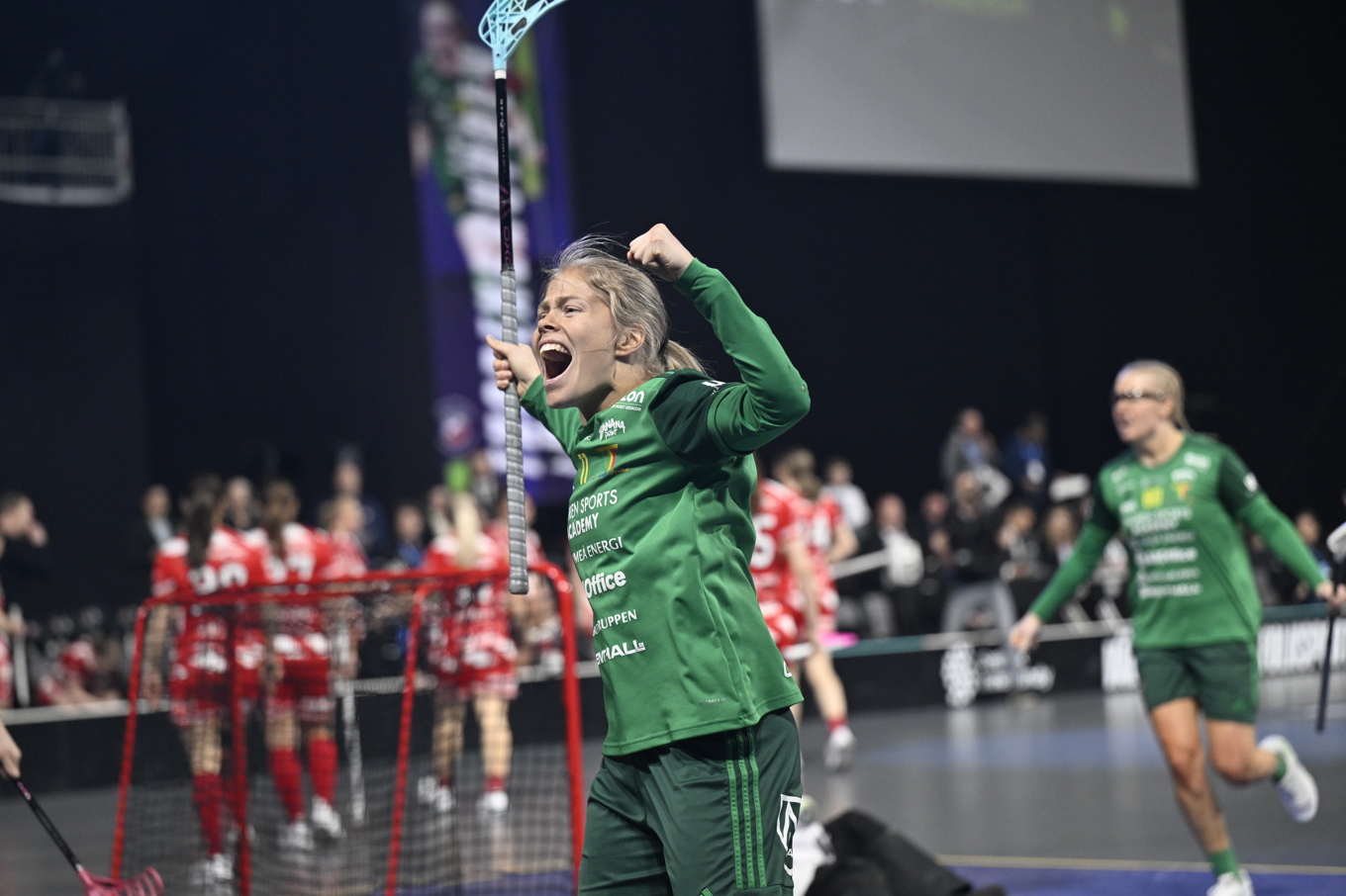 Maja Viström – här i klubblaget Thorengruppen – var en av målskyttarna när Sverige krossade Slovakien i innebandy-VM i Tjeckien. Arkivbild. Foto: Pontus Lundahl/TT
