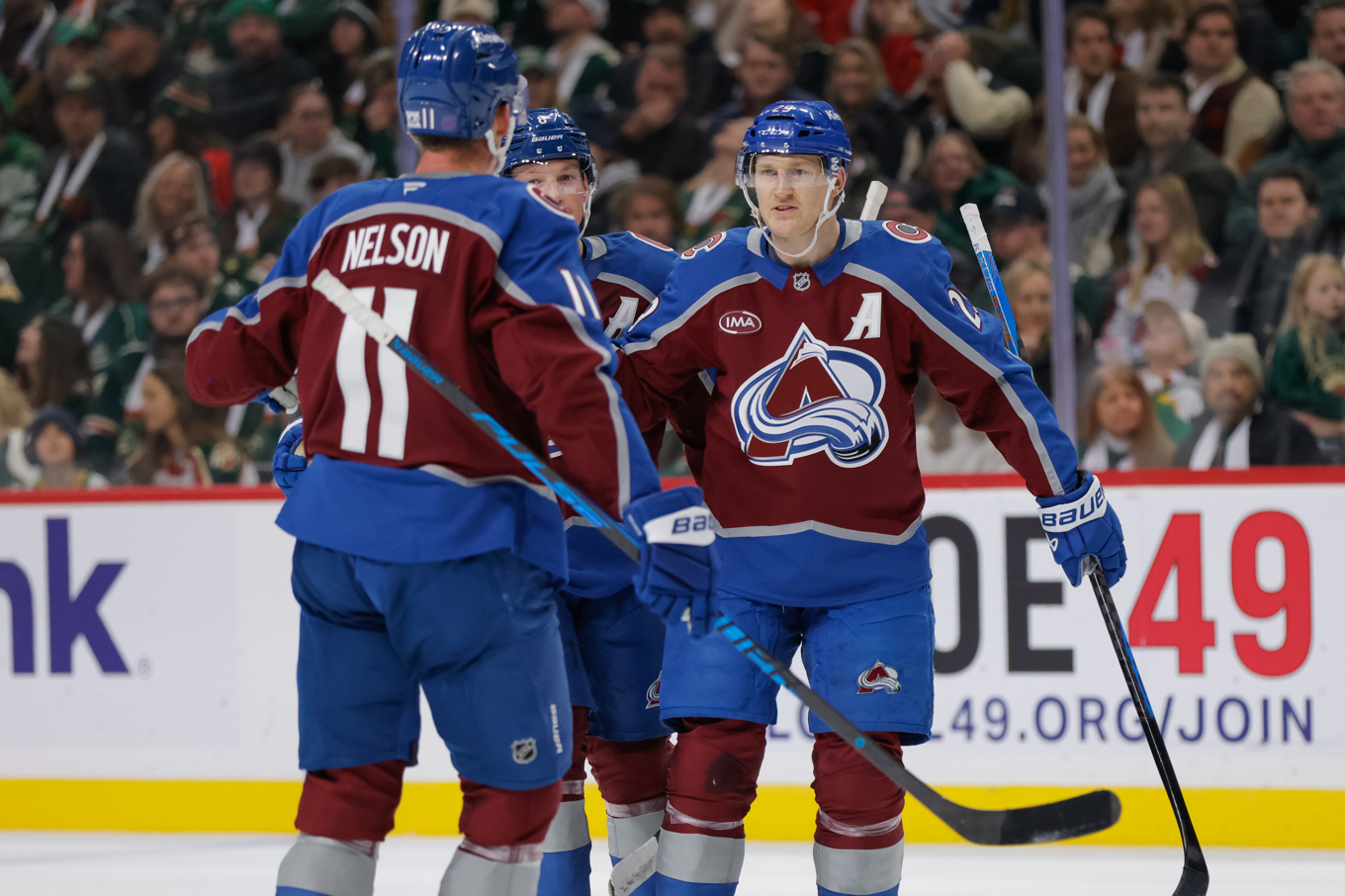 Nathan MacKinnon gjorde två mål mot Minnesota. Foto: Bailey Hillesheim/AP/TT