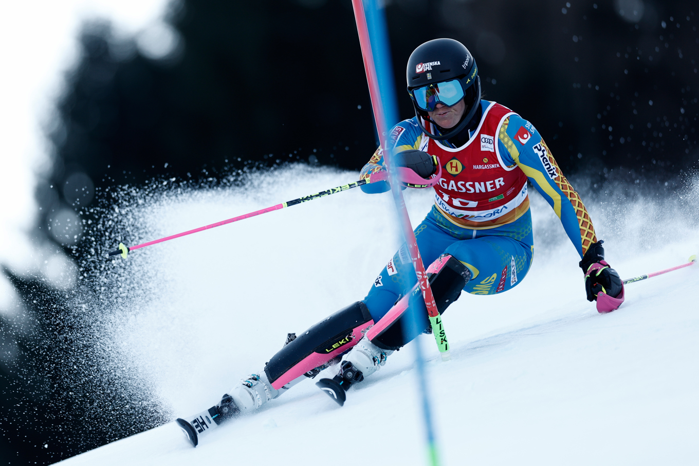 Sara Hector under slalomtävlingen i Kranjska Gora. Foto: Gabriele Facciotti/AP/TT