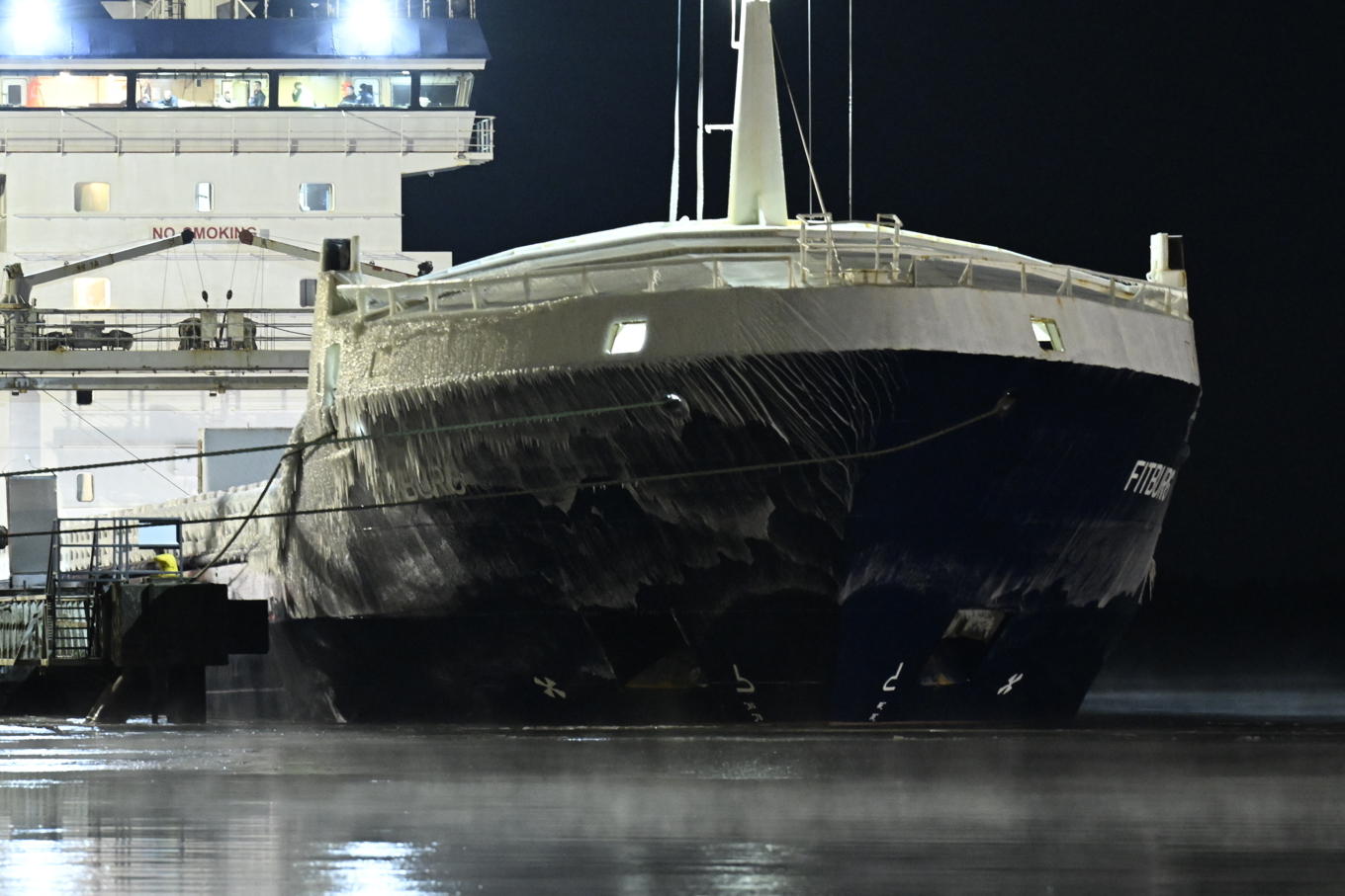 Det misstänkta fartyget Fitburg i hamnen i Kirkkonummi i Finland. Arkivbild. Foto: Roni Rekomaa/ULehtikuva via AP/TT