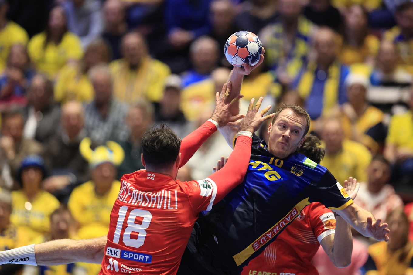 Felix Claar i EM-matchen mot Georgien. Foto: Andreas Hillergren/TT
