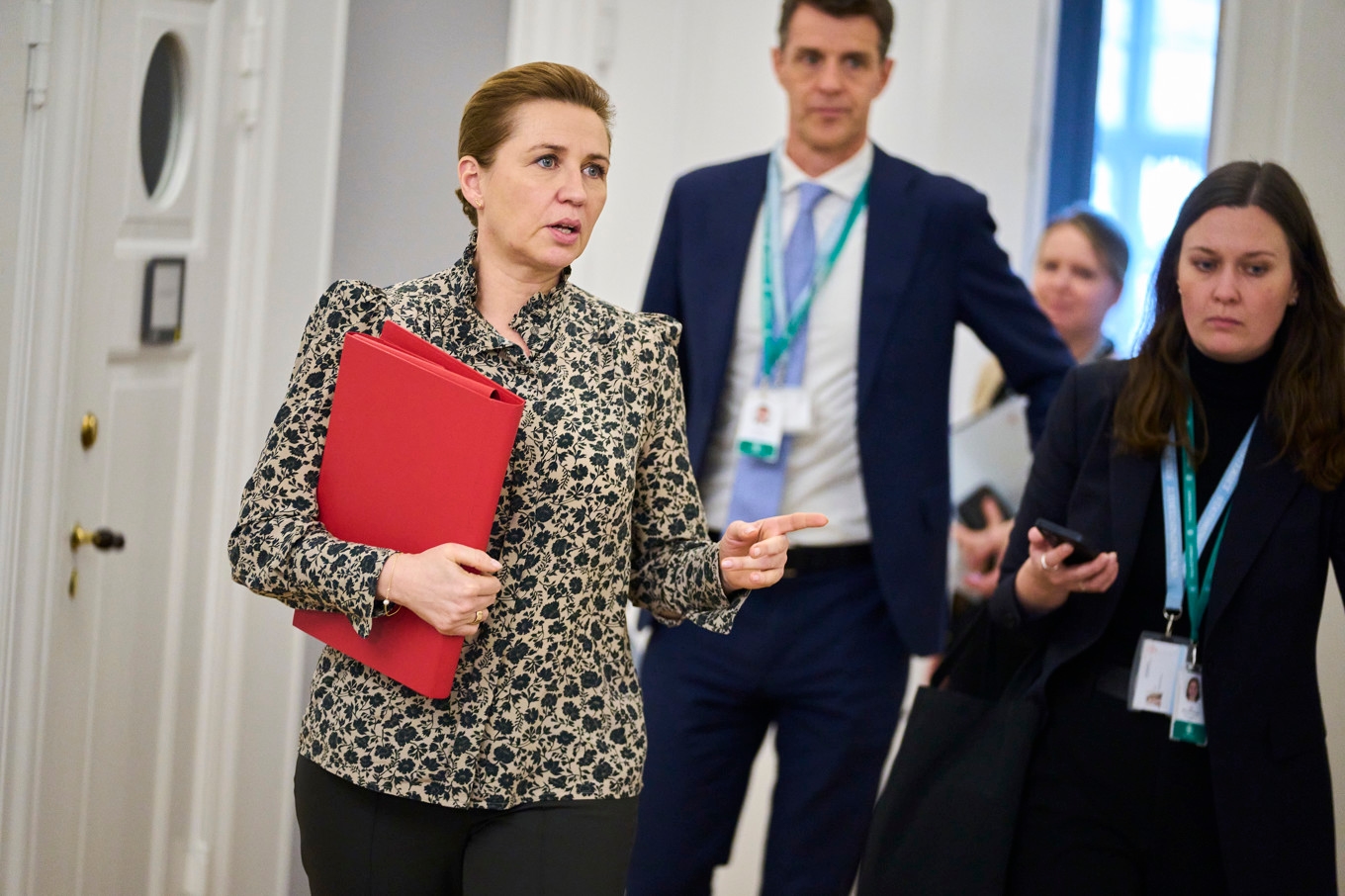 Danmarks statsminister Mette Frederiksen efter ett möte i utrikesnämnden på tisdagen. Foto: Thomas Traasdahl/AP/TT