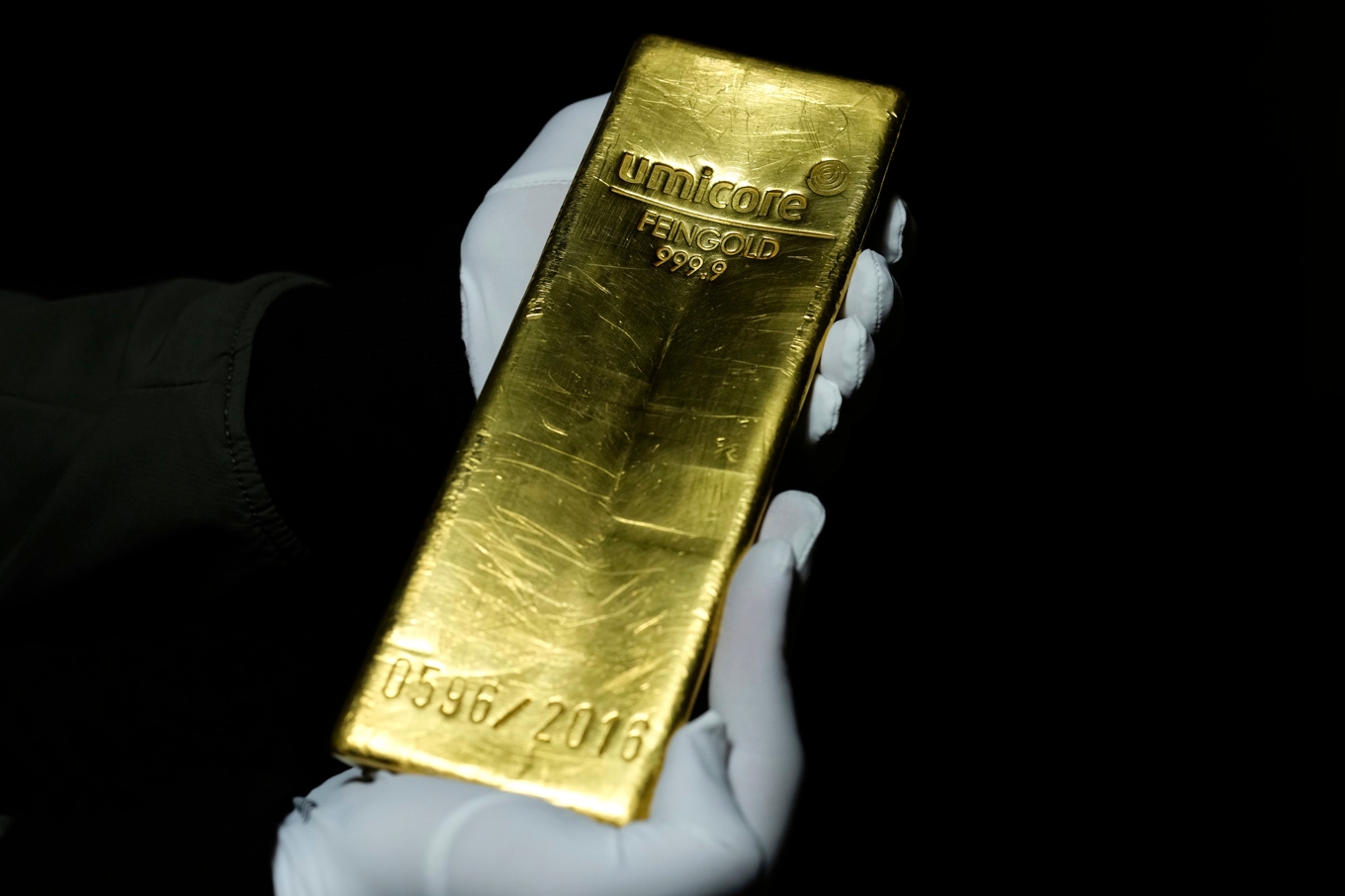 En guldtacka på 12,5 kg i Tyskland. Arkivbild. Foto: Matthias Schrader/AP/TT