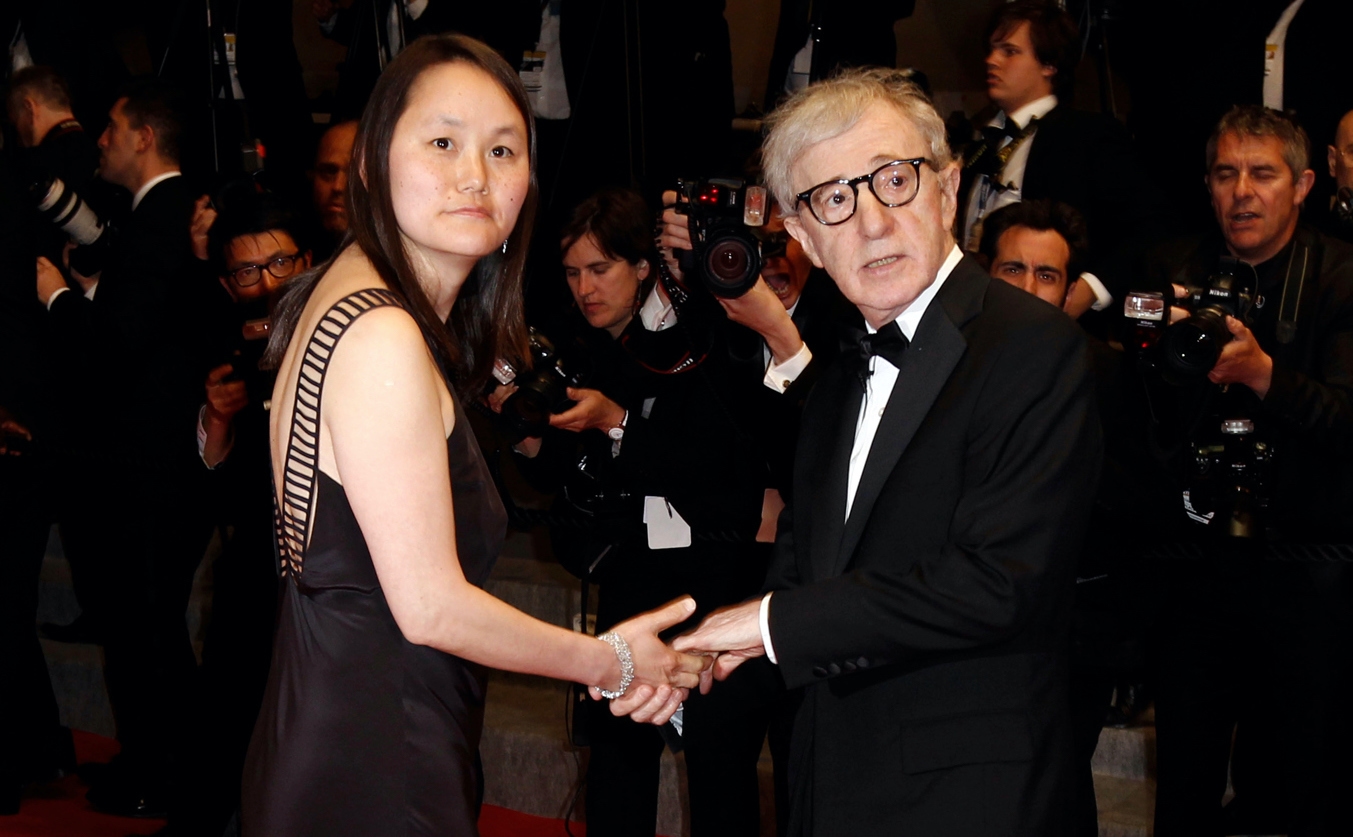 Woody Allen och Soon-Yi Previn i Cannes 2010. Foto: Matt Sayles /AP/TT