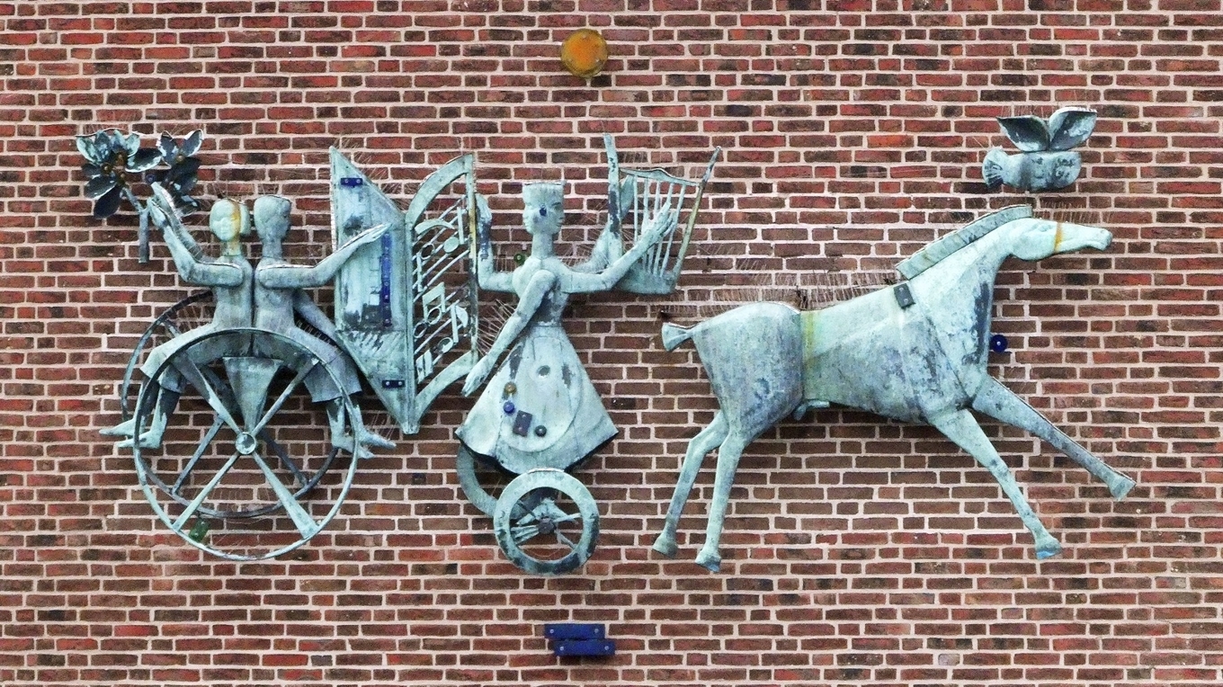 ”De sköna konsternas vagn” av Åke Jönsson, 1960. Foto: Jonn Leffmann/Wikimedia Commons