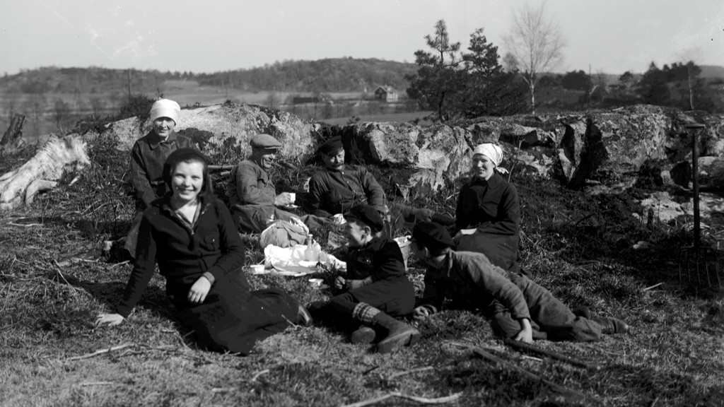Kafferast i jordbruket, någon gång under perioden 1920–1940. Okänd fotograf. Foto: Bohusläns museum
