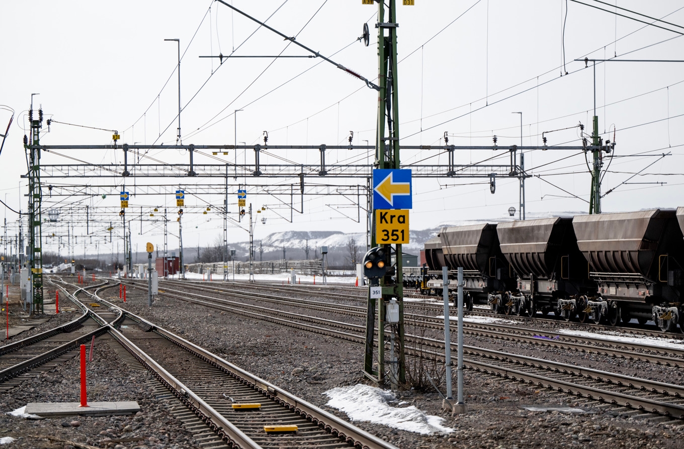 Malmbanan är cirka 50 mil lång och sträcker sig upp till Riksgränsen. Bilden är från sträckan vid Kiruna. Foto: Christine Olsson/TT