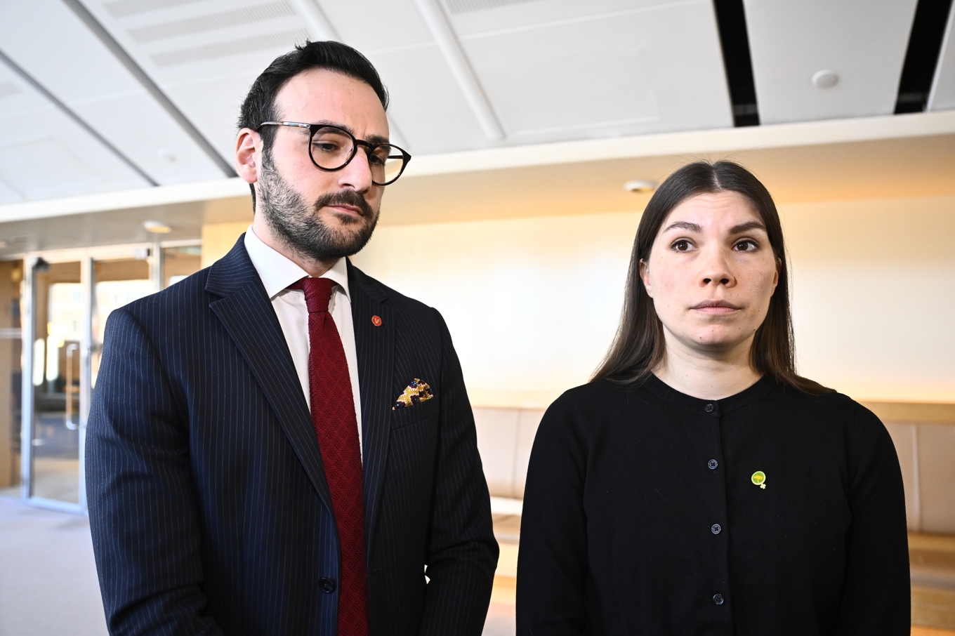 De migrationspolitiska talespersonerna Tony Haddou (V) och Annika Hirvonen (MP), fick se sitt förslag röstas ned i socialförsäkringsutskottet. Arkivbild. Foto: Henrik Montgomery/TT