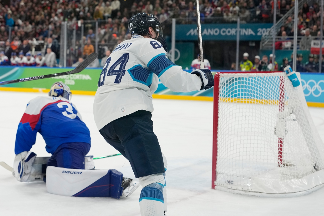 Finland vann matchen om OS-bronset. Foto: Hassan Ammar /AP/TT