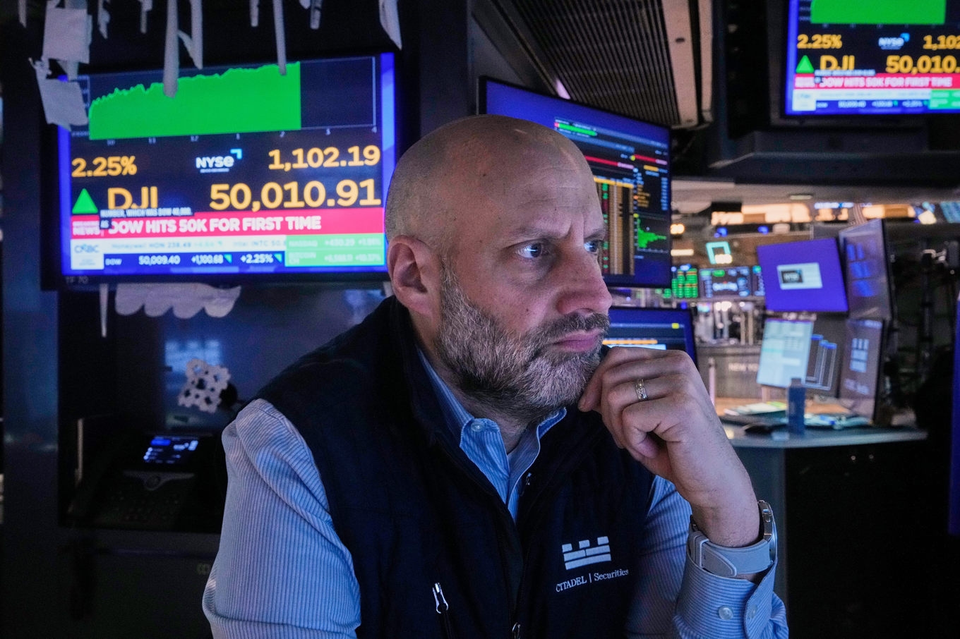 Terminshandeln på New York-börserna pekar nedåt. Arkivbild. Foto: Richard Drew /AP/TT