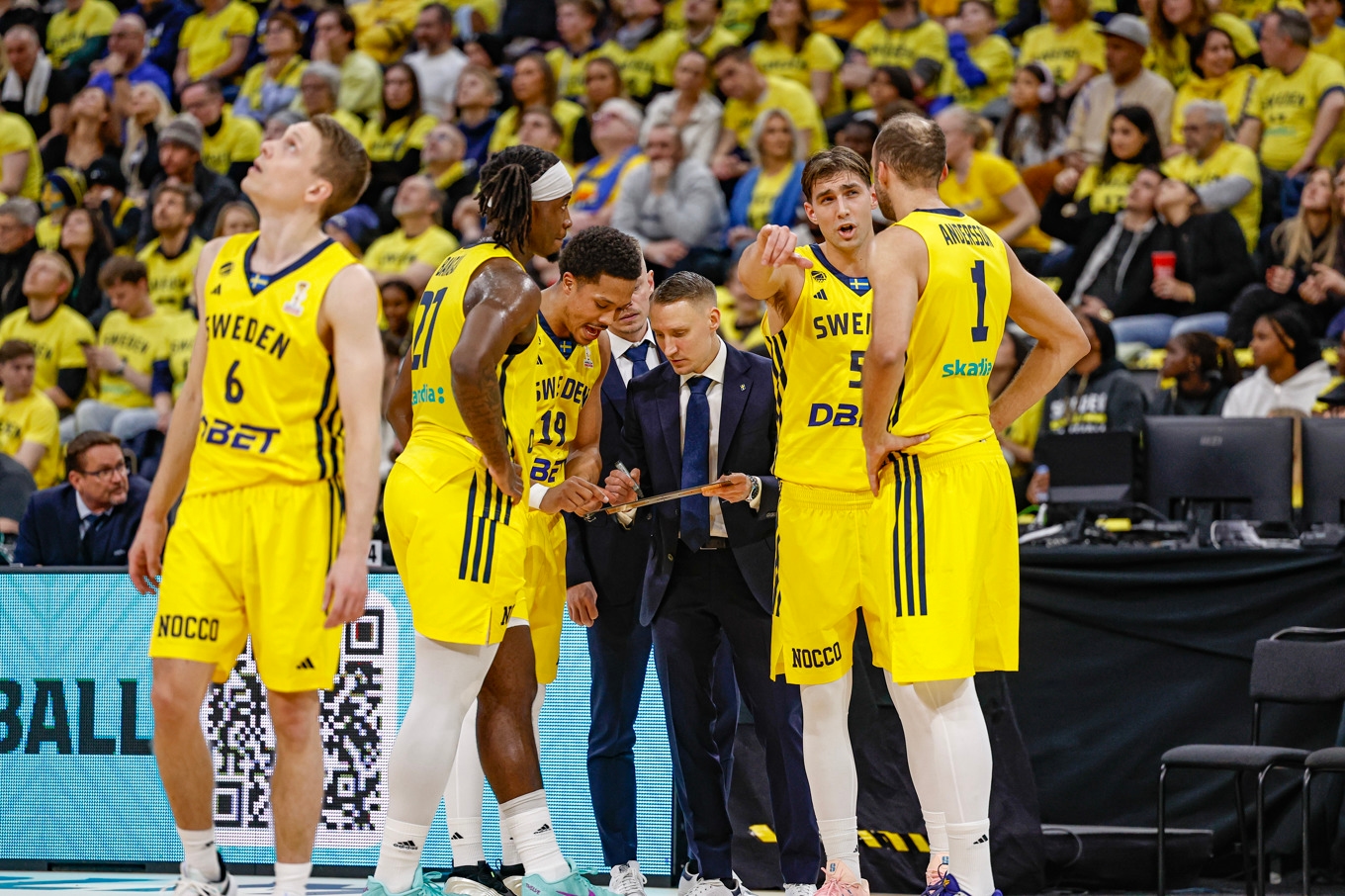 Sverige förlorade på nytt i VM-kvalet i matchen mot Estland. Foto: Fredrik Persson/TT