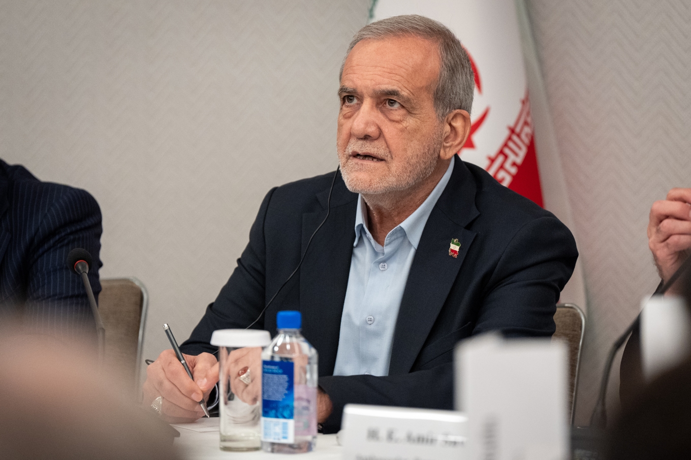 Irans president Masoud Pezeshkian. Arkivbild. Foto: Angelina Katsanis/AP/TT