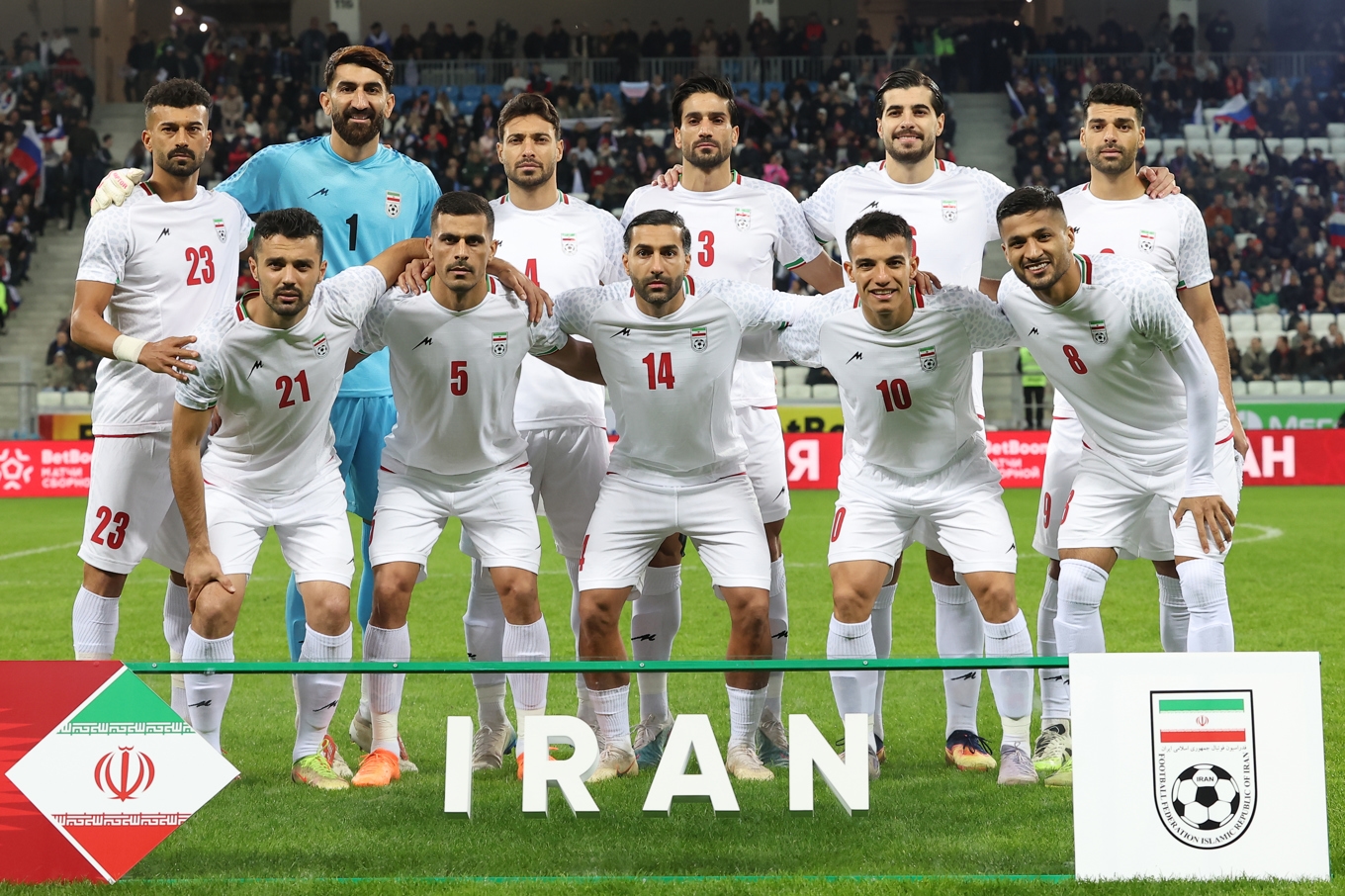 Iran ska spela sina tre gruppspelsmatcher i USA i sommarens fotbolls-VM. Men hur kommer landets medverkan påverkas av konflikten med USA och Israel? Arkivbild. Foto: AP/TT