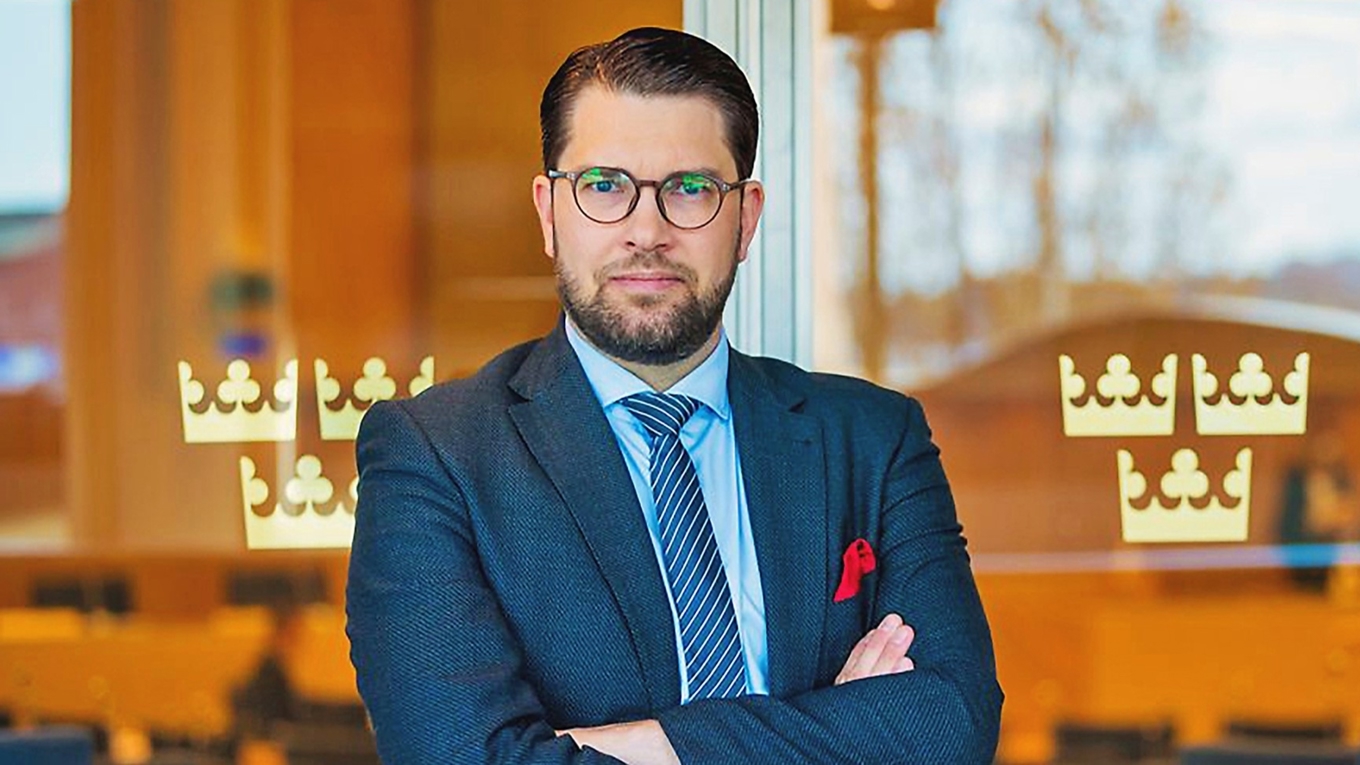 Jimmie Åkesson (SD) vill att rennäringslagen – inte urminnes hävd och Girjas-praxis – ska styra kommande domar om samebyarnas jakt- och fiskerättigheter. SD lyfter fram att rennäringslagen tydligt kopplar renskötselrätten till rennäring, inte till exklusiva jakt- och fisketillstånd. Foto: Sverigedemokraterna