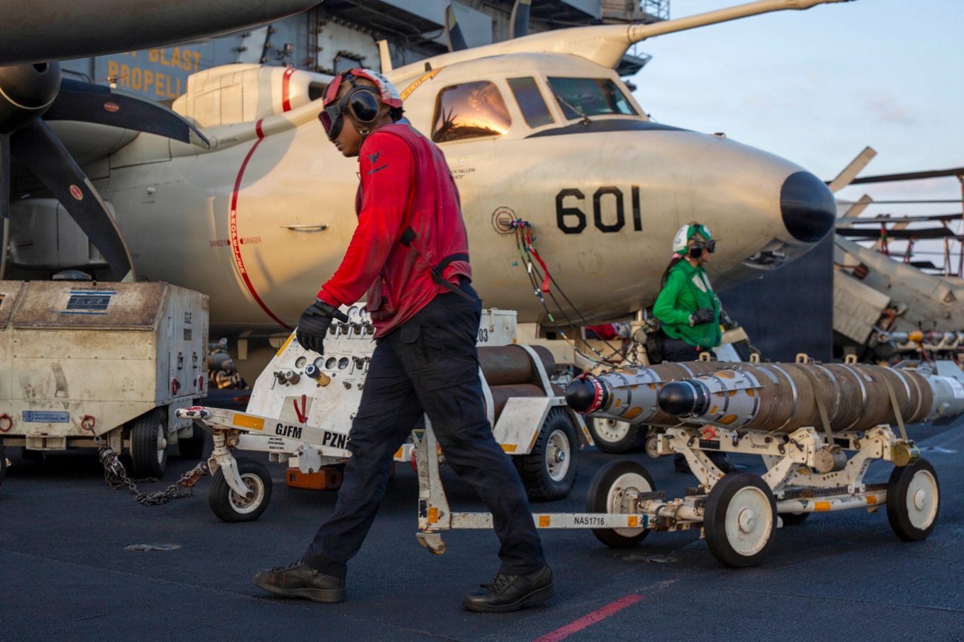 USA:s militär i insatser i stöd för kriget i Iran, på bild som USA:s militärkommando Centcom tillhandahåller. Foto: USA:s flotta via AP/TT