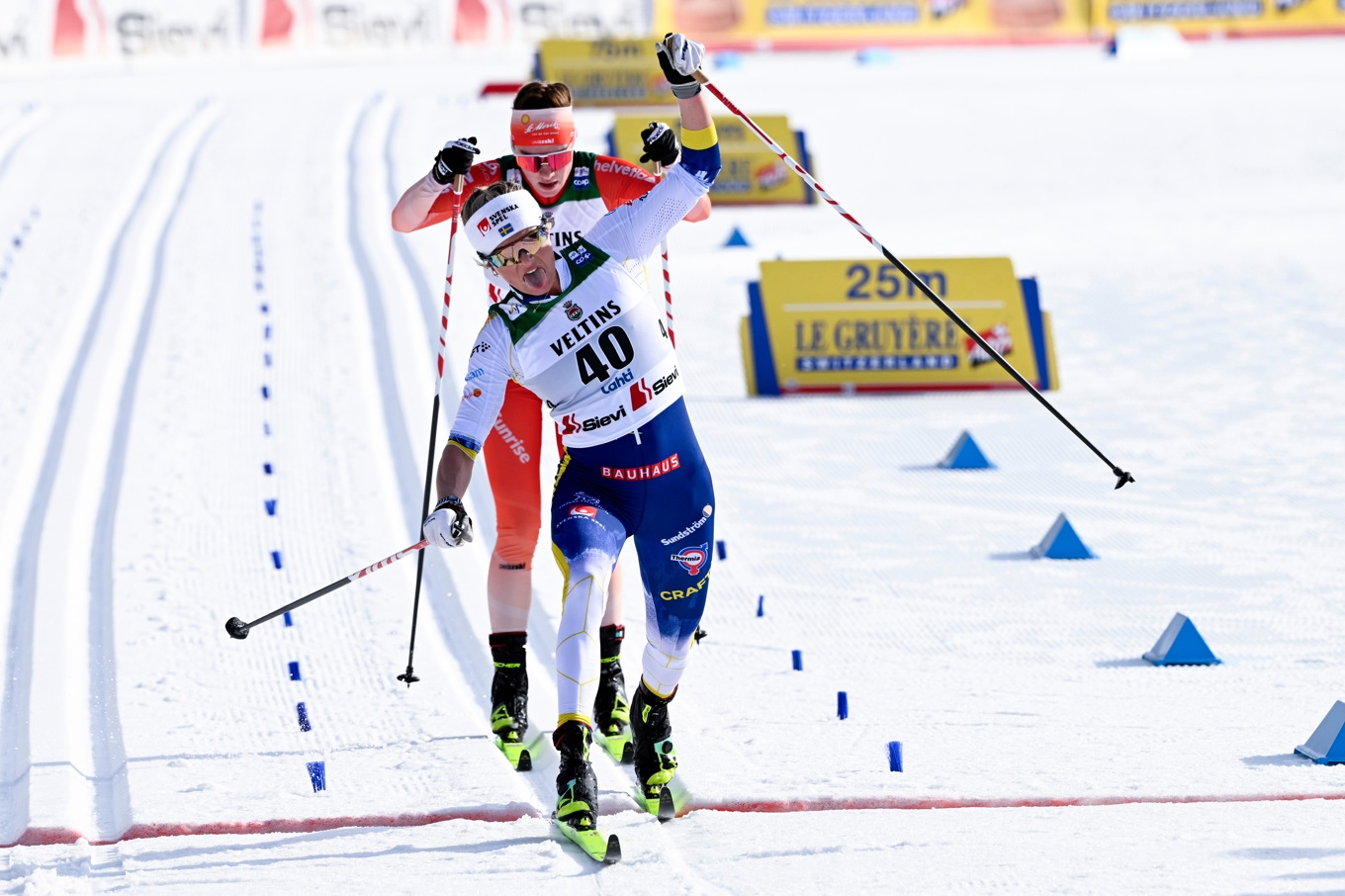 Frida Karlsson vid sin målgång i Lahtis. Foto: Emmi Korhonen /AP/TT
