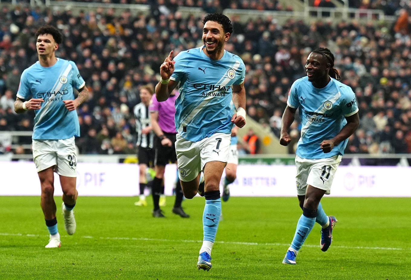 Manchester Citys Omar Marmoush firar ett av klubbens mål mot Newcastle i FA-cupen i helgen. Foto: Owen Humphreys/AP/TT