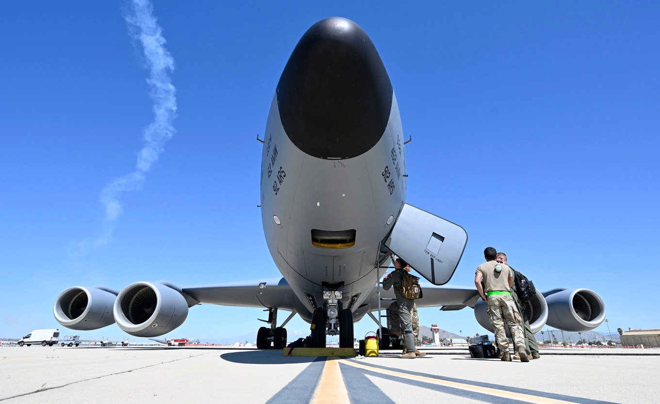 Ett plan av den typ som har kraschat, en KC-135 Stratotanker. Arkivbild. Foto: Will Lester/AP/TT
