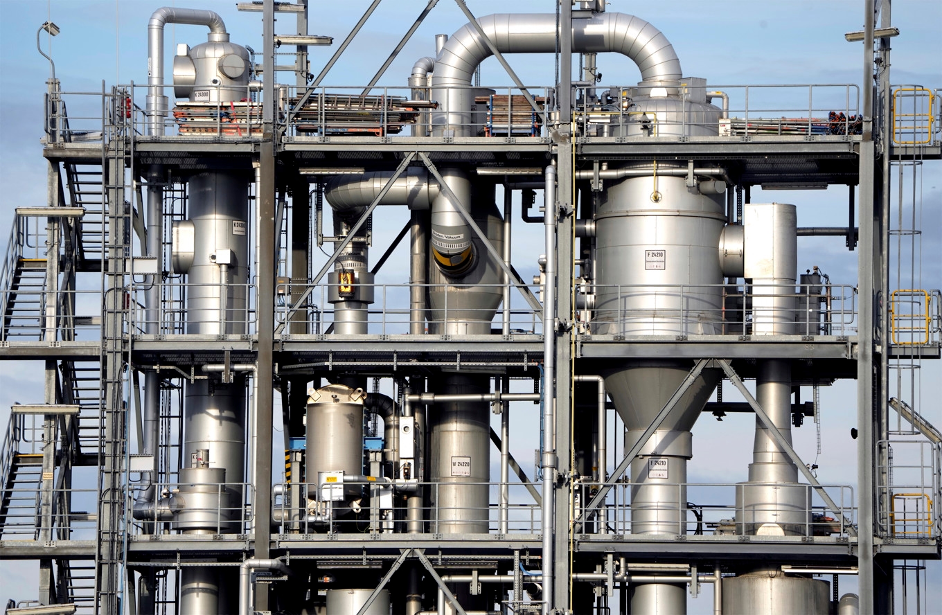 Larm om krigseffekter som slår mot kemisk industri. Arkivbild. Foto: Michael Sohn AP/TT