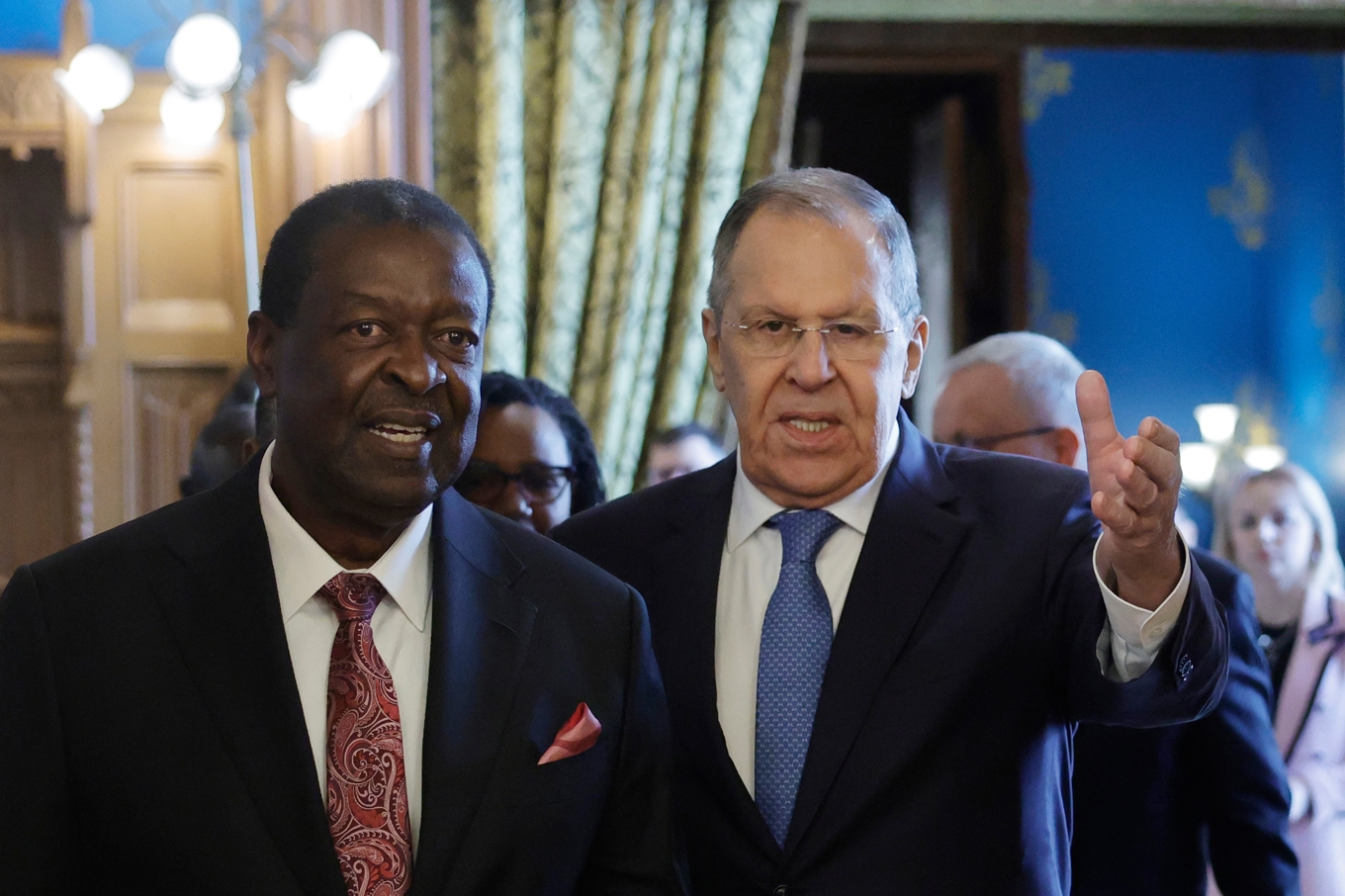 Rysslands utrikesminister Sergej Lavrov med sin kenyanske kollega Musalia Mudavadi i Moskva på måndagen. Foto: Tatyana Makeyeva /AP/TT