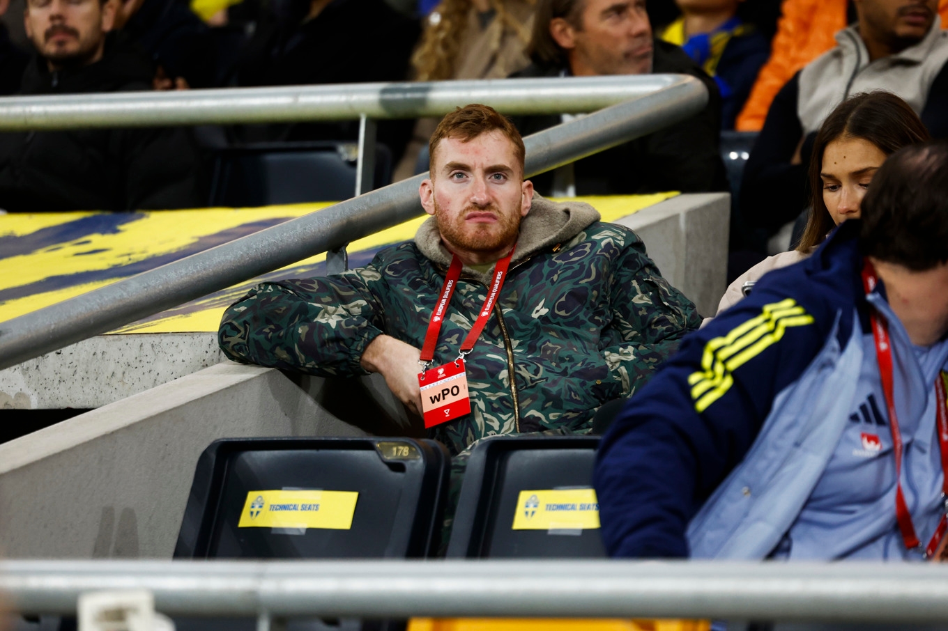 Skadade Dejan Kulusevski följde med den svenska truppen i en ledarroll under höstens VM-kvalmatcher. Foto: Stefan Jerrevång/TT