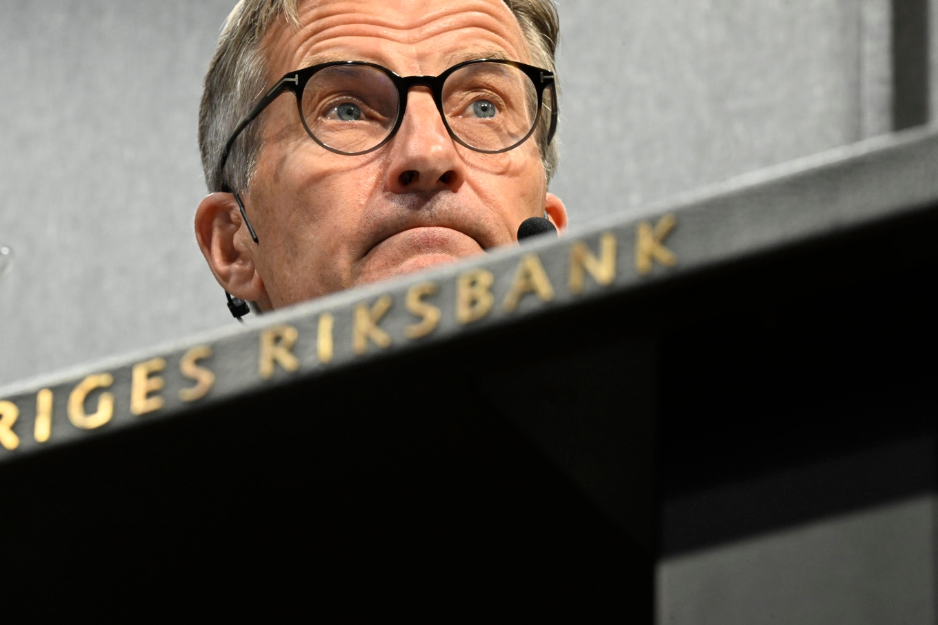 Riksbanken, med chefen Erik Thedéen, väntas till augusti ha höjt styrräntan tre gånger enligt en färsk prognos från Danske Bank. Arkivbild. Foto: Fredrik Sandberg/TT