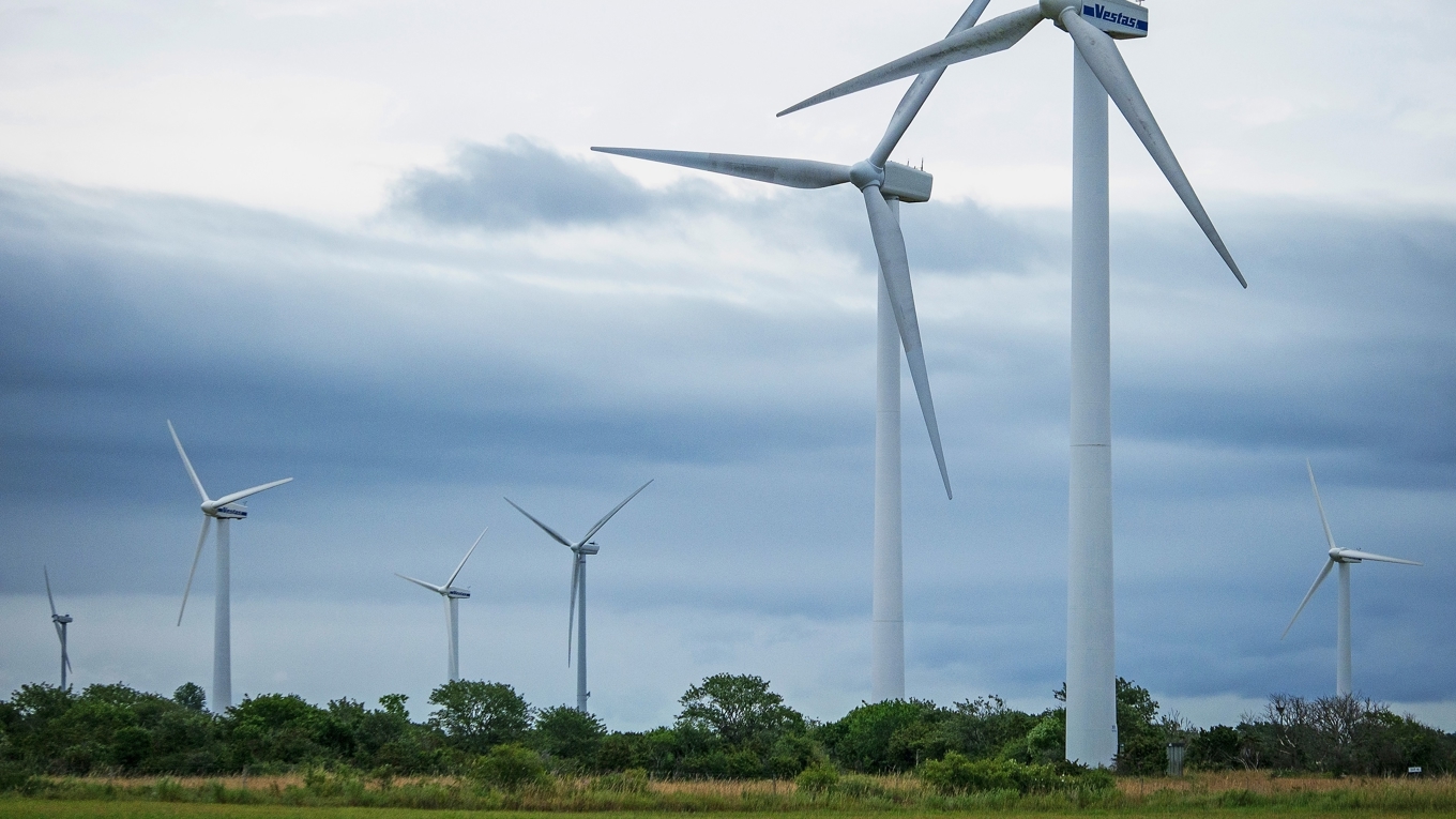 Vindkraftsparker i elområde 2 har nog haft ett dåligt år då elpriserna har varit i botten. Vindkraftverk på Gotland i elområde 3. Foto: Bilbo Lantto