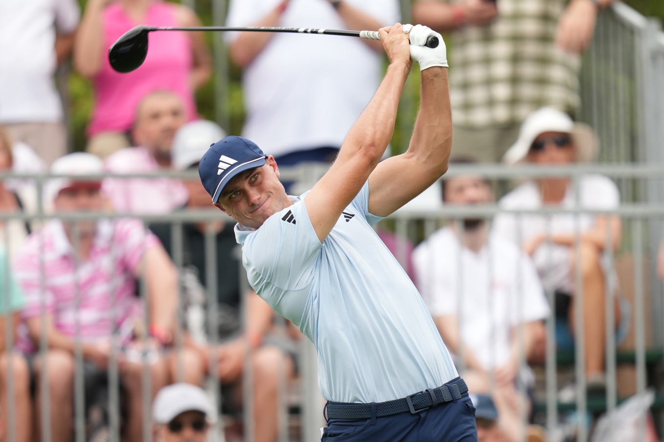 Ludvig Åberg, här under första dagens spel av Texas Open, är med i tätstriden efter två rundor. Foto: Eric Gay/AP/TT