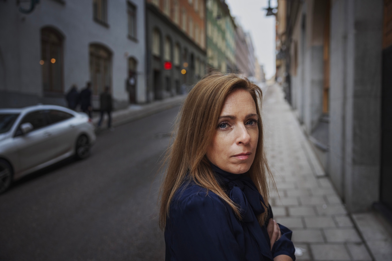 Finansinspektionens konsumentskyddsekonom Moa Langemark menar att svenska bankkunder är för passiva. Foto: Linus Sundahl-Djerf/SVD/TT