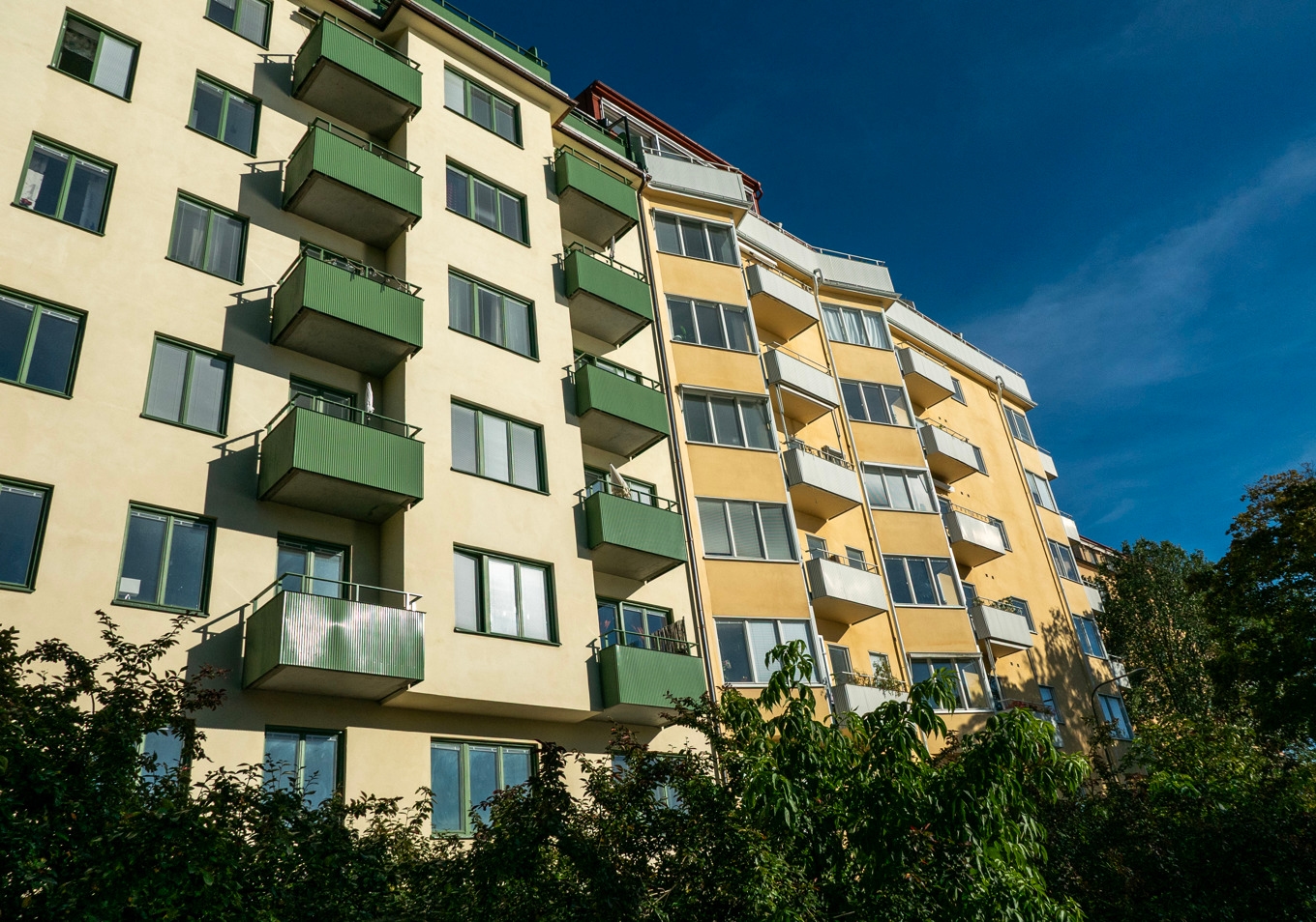 Det såldes 27 900 bostadsrätter och 11 800 villor under det första kvartalet i år, enligt Svensk Mäklarstatistik. Arkivbild. Foto: Gabriella Bruske/TT