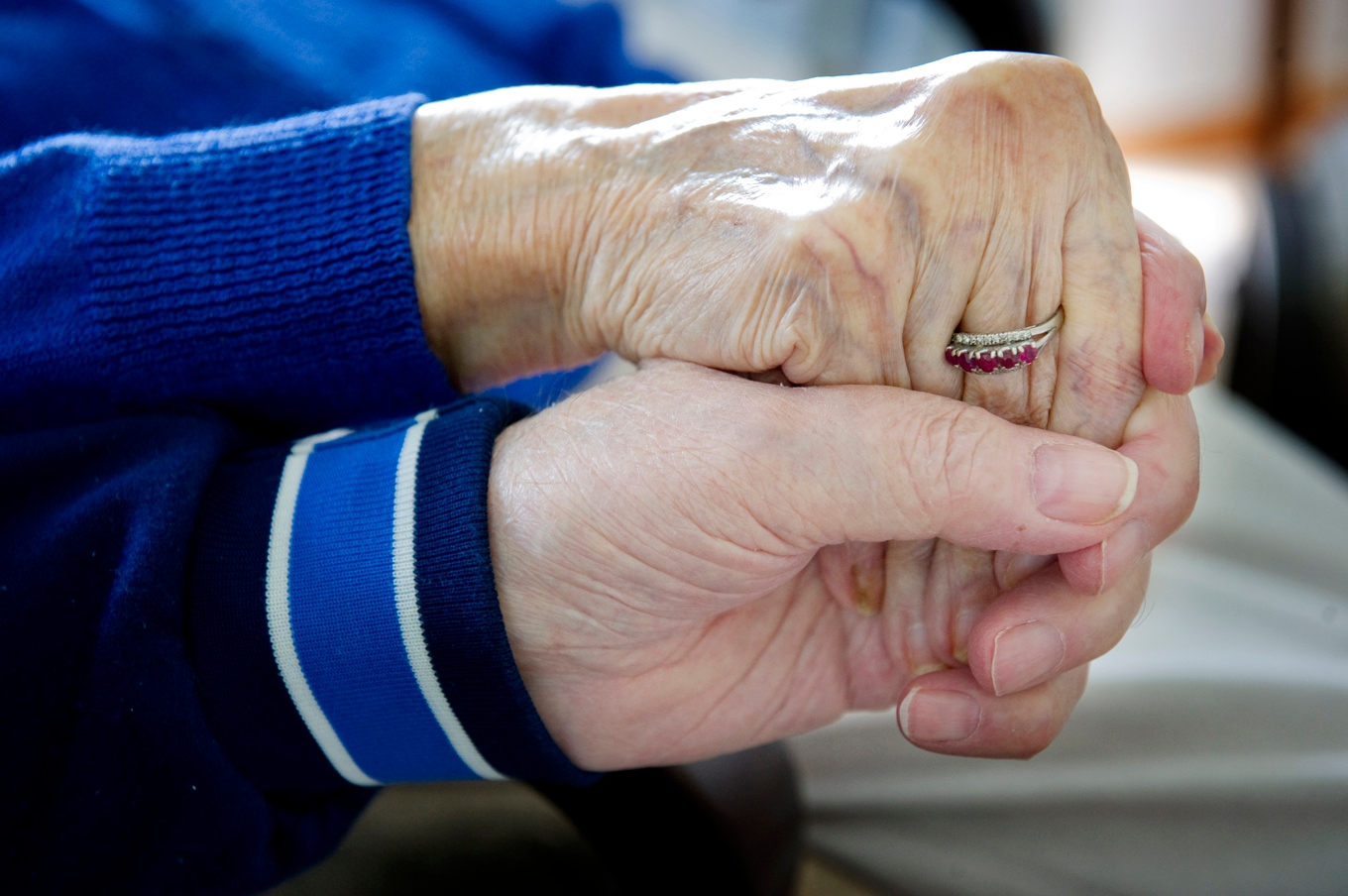 Prognoser för framtiden pekar mot mellan 230 000 och 270 000 demenssjuka personer i Sverige år 2050. Arkivbild. Foto: Jessica Gow/TT