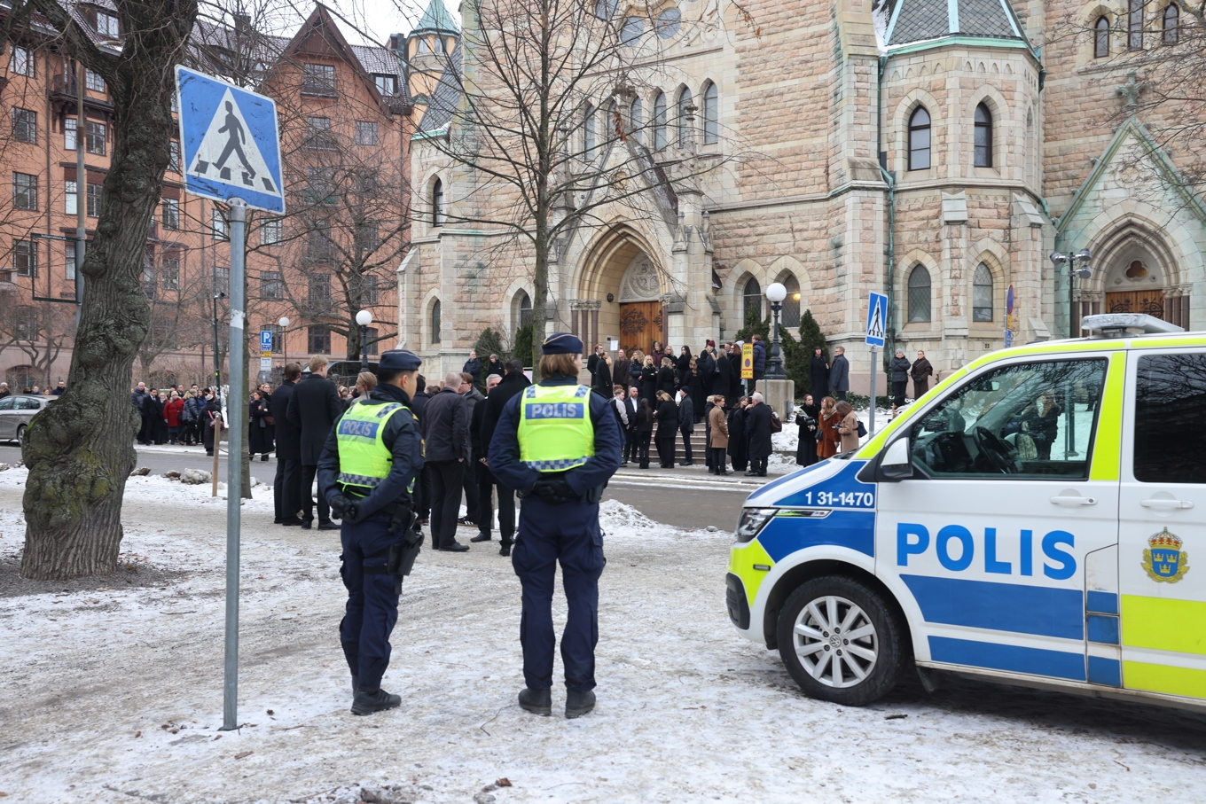 Begravning i Oscarskyrkan i Stockholm för den 25-åriga kvinnan som hittades dödad. Foto: Pär Bäckström/TT