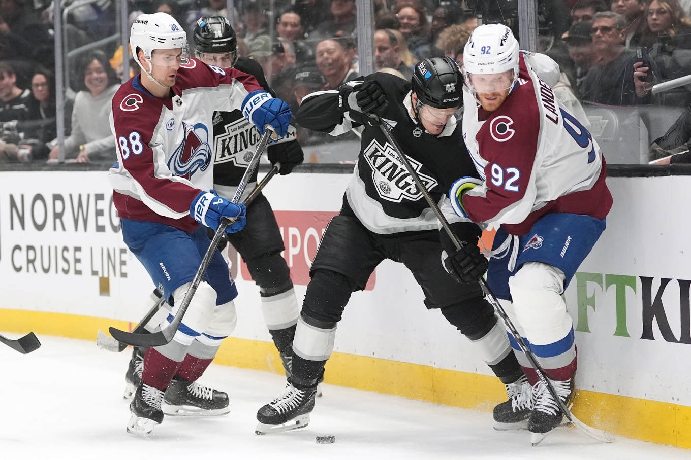 Colorados Gabriel Landeskog (92) i segermatchen mot Los Angeles. Foto: Scott Strazzante/AP/TT