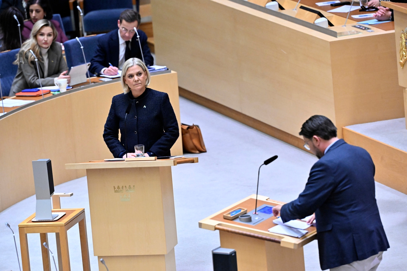 Socialdemokraternas partiledare Magdalena Andersson och SD:s Jimmie Åkesson i riksdagen. Foto: Pontus Lundahl/TT