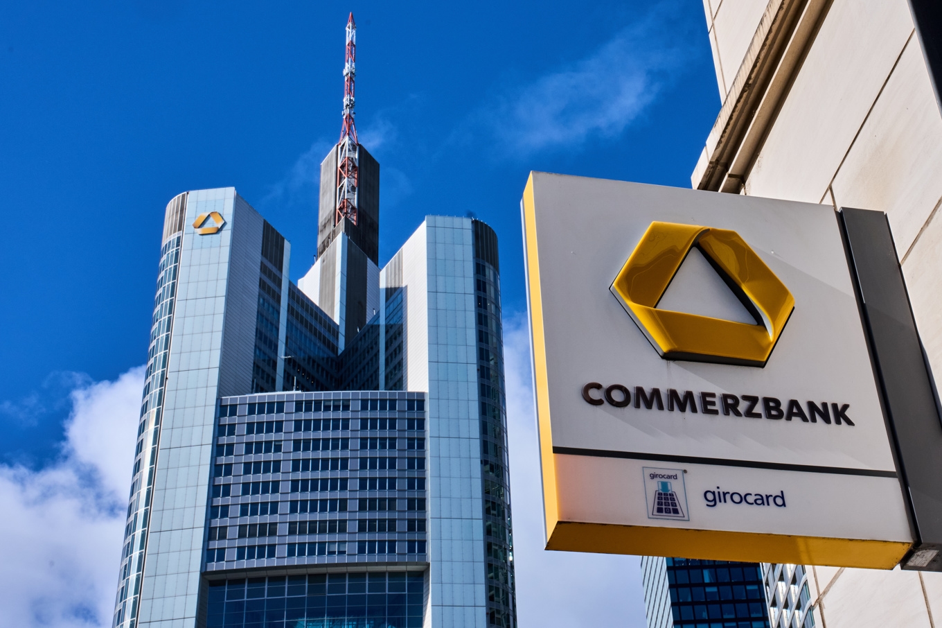 Commerzbank är under uppköp av Unicredit. Arkivbild. Foto: Michael Probst /AP/TT