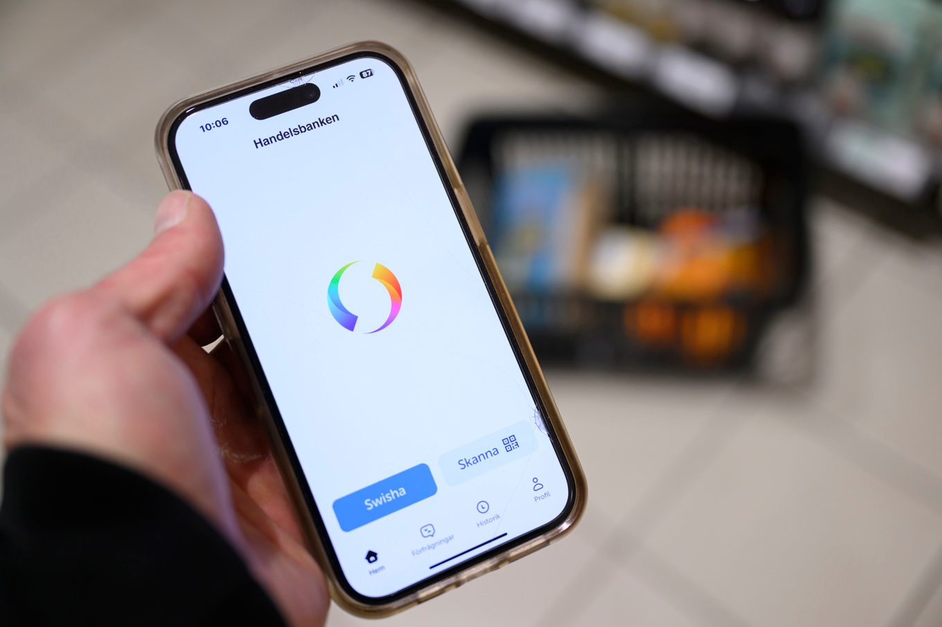 Mobilappen Swish används för betalning. Nu får den en ny funktion där användare bland annat ska kunna dela på en restaurangnota. Arkivbild. Foto: Henrik Montgomery/TT
