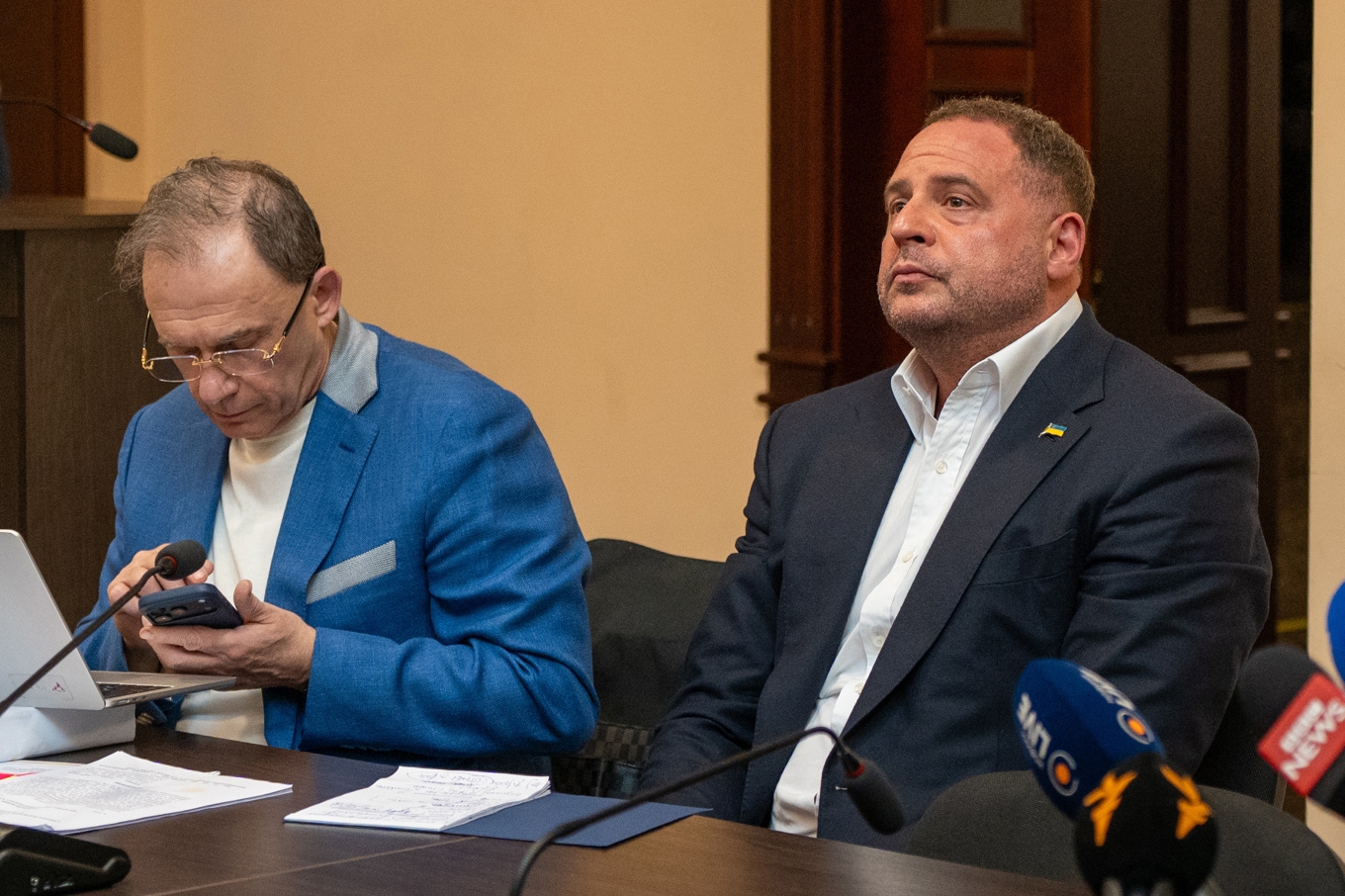 Andrij Jermak i rättssalen i tisdags i Kiev. Foto: Dan Bashakov/AP/TT