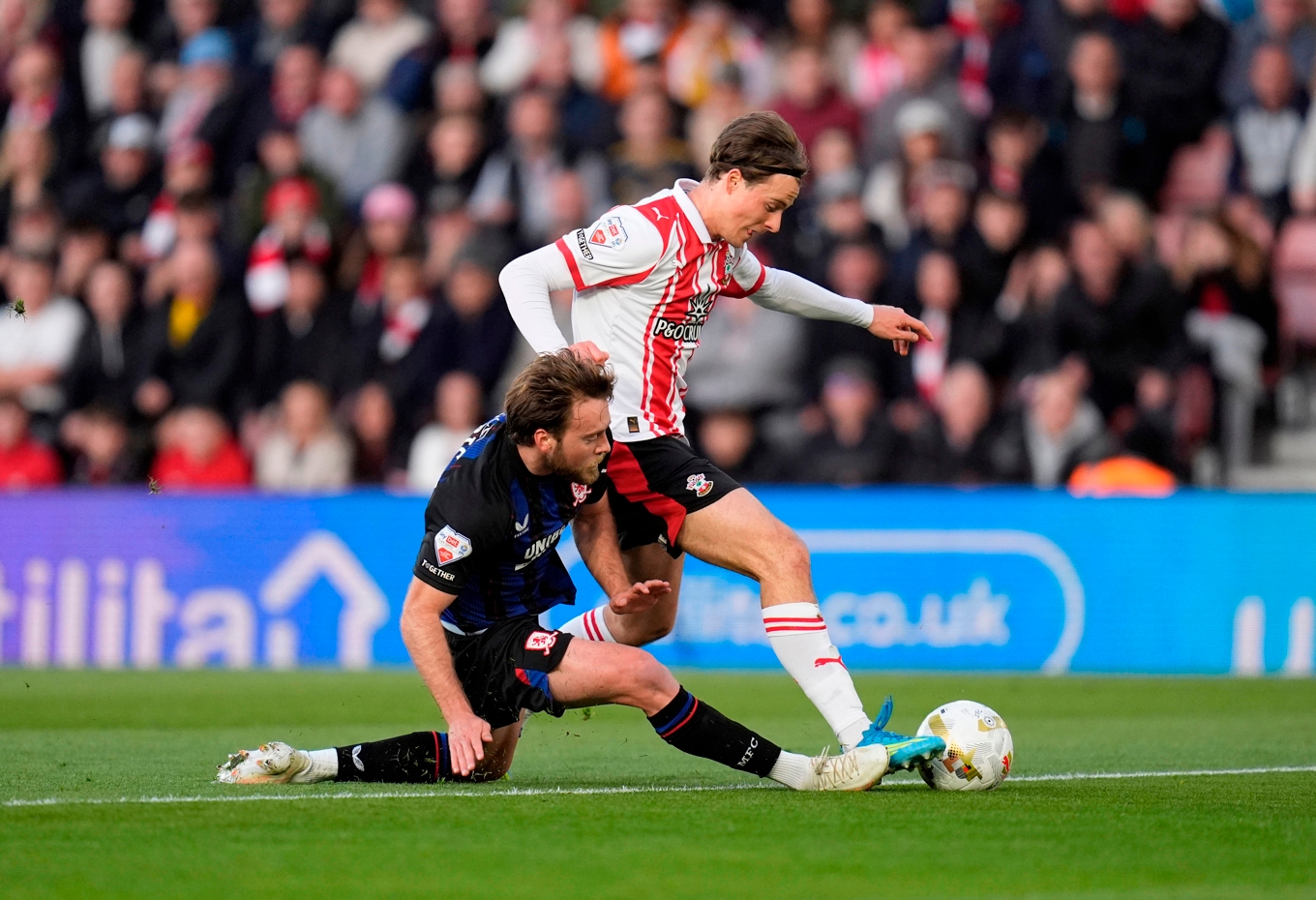 Middlesbrough (i mörka dräkter) mötte Southampton i semifinal i playoff till Premier League. Arkivbild. Foto: Andrew Matthews/AP/TT