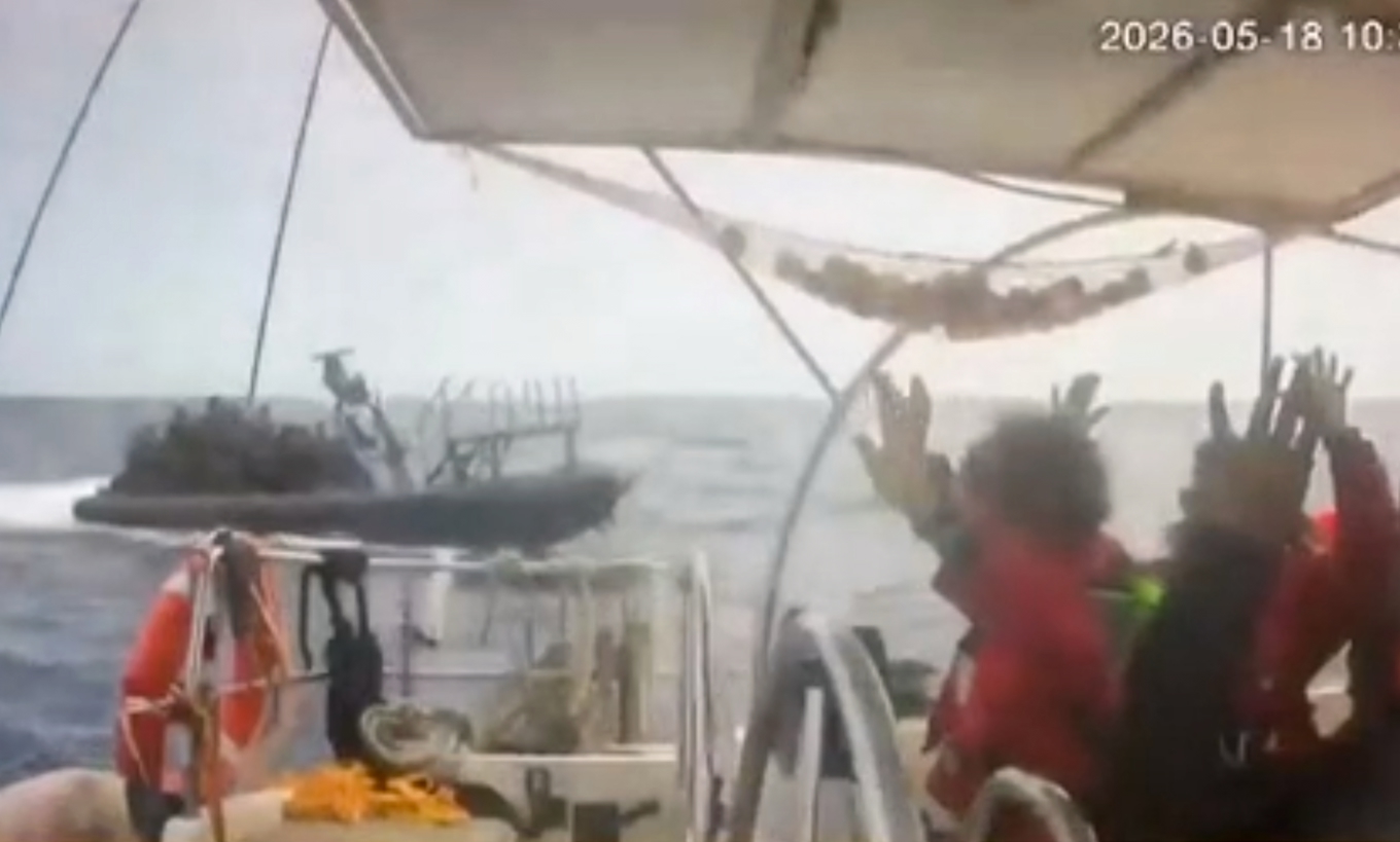 En bild från ett av fartygen i Gazakonvojen, tagen i måndags. Foto: Global Sumud Flotilla/AP/TT
