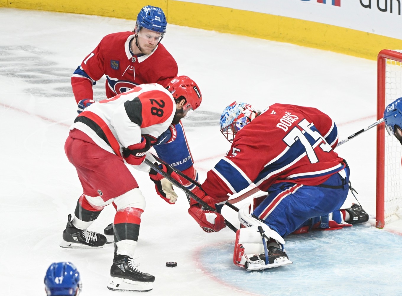 Montreals målvakt Jakub Dobes hade mycket att göra i natt. Foto: Graham Hughes/AP/TT