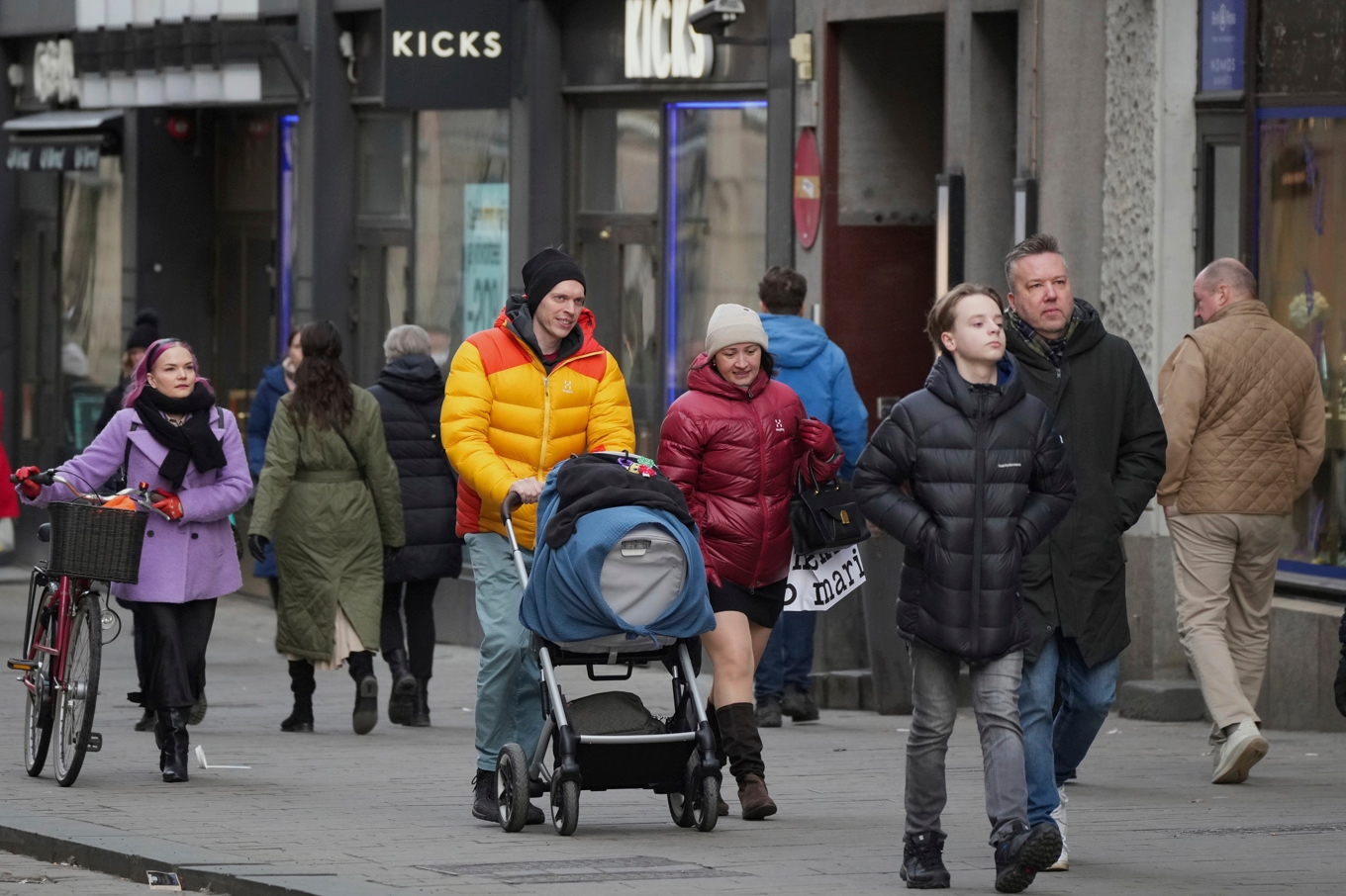 På shoppinggatorna i Helsingfors. Arkivbild Foto: Sergei Grits AP/TT