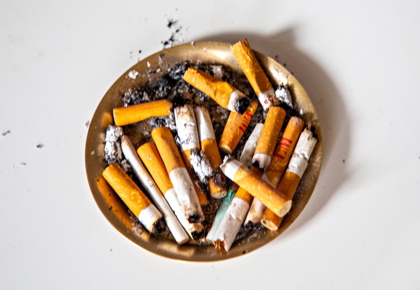 Två män står åtalade för att ha tillverkat miljontals cigaretter olagligt. Foto: Martina Holmberg/TT