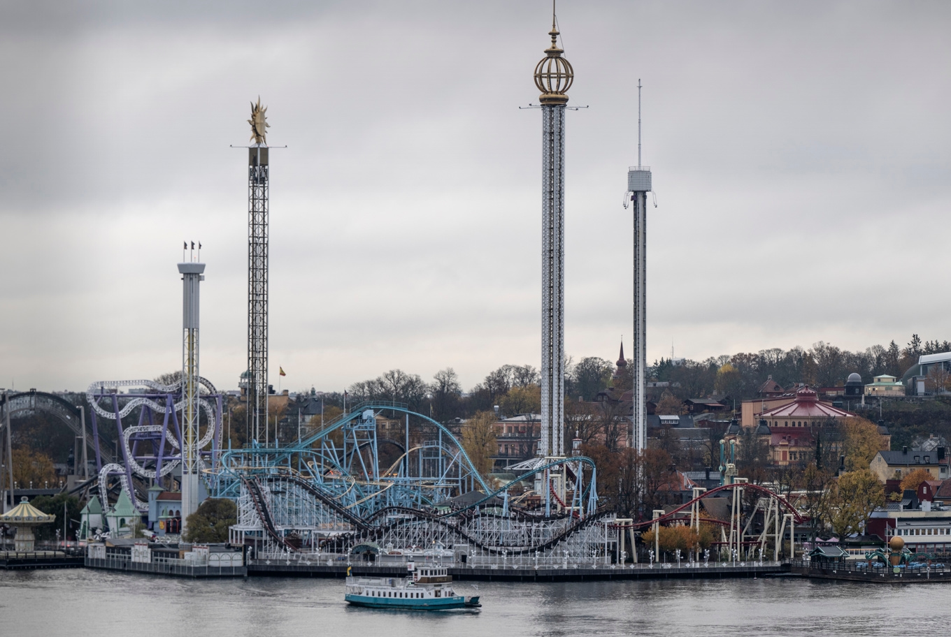 Gröna Lund håller öppet, men åkattraktionen Insane är fortsatt avstängd. Foto: Anders Wiklund/TT