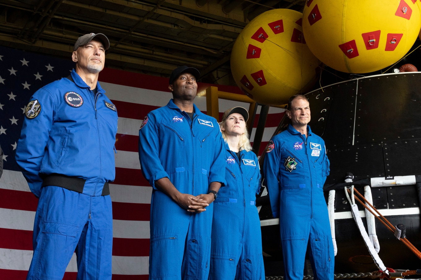 USA:s rymdstyrelse Nasa presenterade på tisdagen nästa rymdresas resenärer. Från vänster; Luca Parmitano, Andre Douglas, Deniz Burnham och Stanley Love på en presskonferens i San Diego. Foto: Zoë Meyers/AP/TT