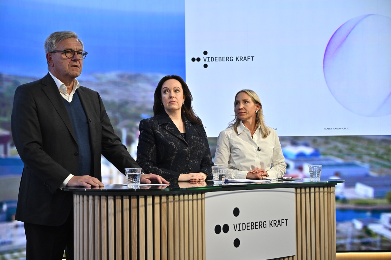Från vänster: Tom Erixon, industrins representant i Videberg Kraft, Vattenfalls vd Anna Borg samt Desirée Comstedt, tillförordnad vd för Videberg Kraft. Foto: Anders Wiklund/TT