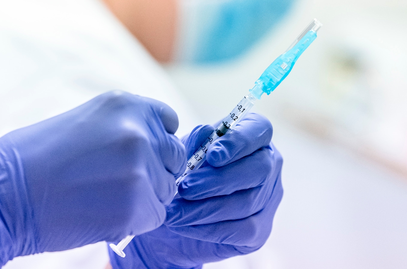 Gratis vaccin mot pneumokocker ska erbjudas till alla över 65 år. Arkivbild. Foto: Johan Nilsson/TT