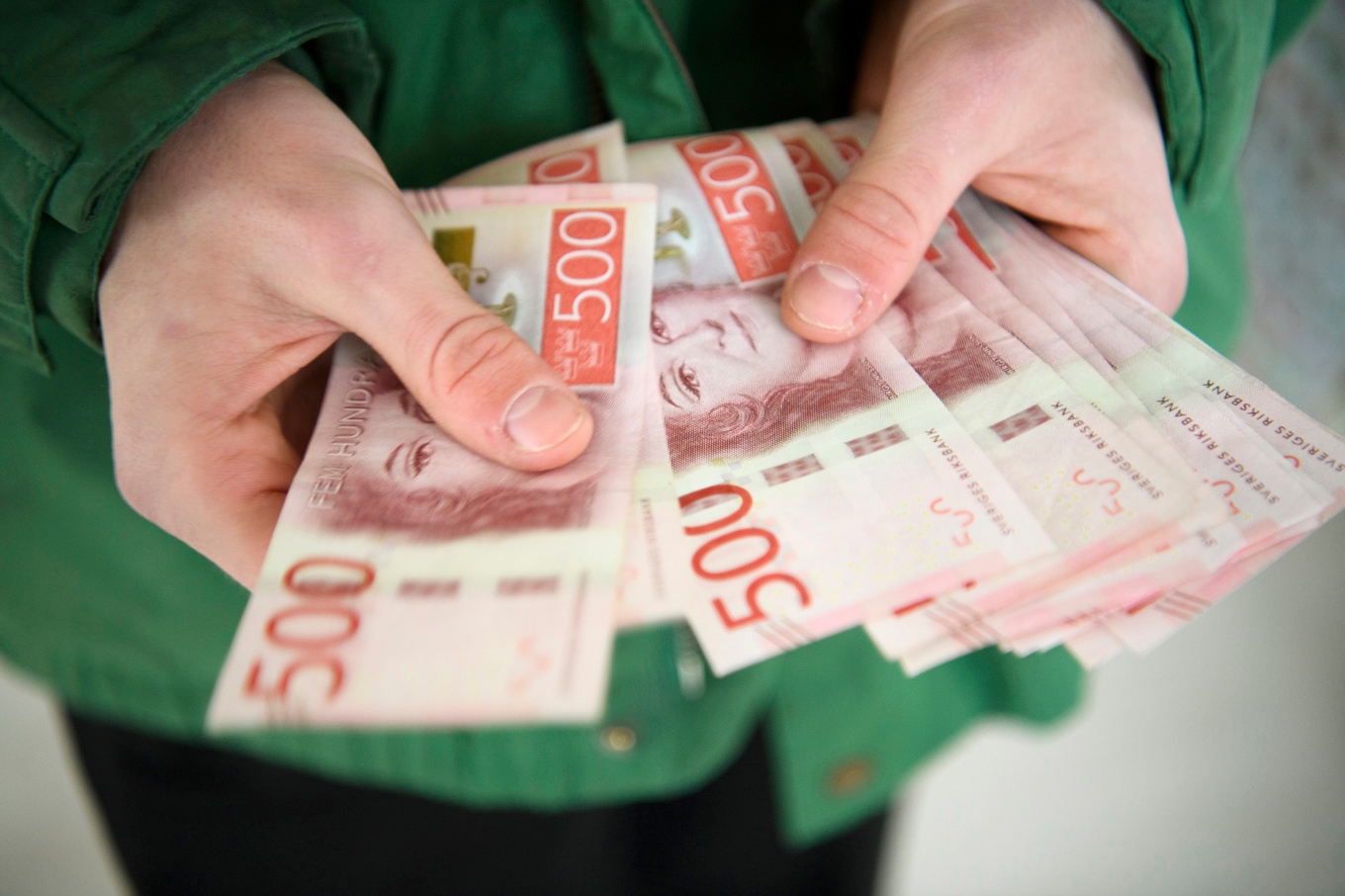 Tidigare har partier varit förbjudna att ta emot anonyma donationer över ett halvt prisbasbelopp. Foto: Henrik Montgomery/TT